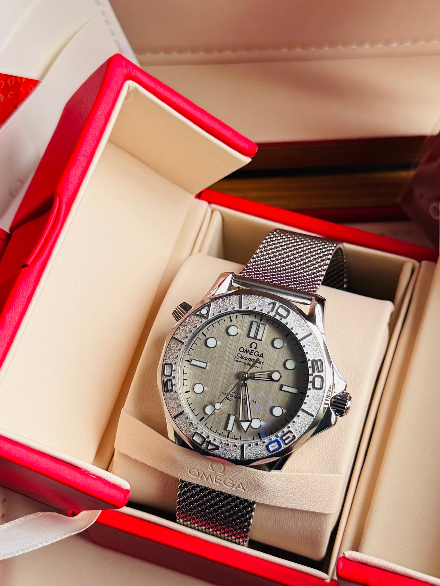 HERMOSO RELOJ AUTOMÁTICO MECÁNICO OMEGA SEAMASTER ACABADO DIAMANTADO