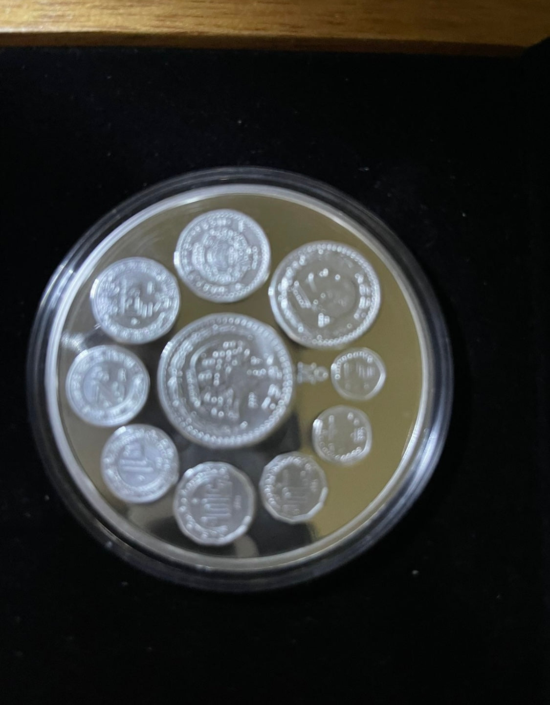 Hermosa Moneda de Plata .999 De 5 Onzas Alto Relieve Acabado Proff. Excelente Valor Numismático! Proteja su Dinero! Favor de Pedir Información por WhatsApp al 99 81 92 84 65