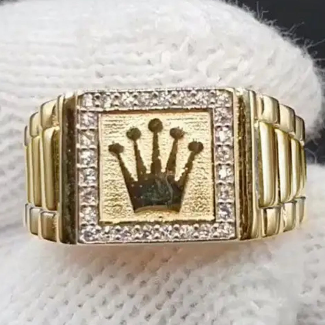 Anillo Elegante para Hombre en Tono Dorado con Cristal y Motivo de Corona - Estilo Empresarial, Banda de Aleación, Ideal para Uso Diario, Bodas, Fiestas, San Valentín y Regalos 🎁 Último Disponible Talla:12