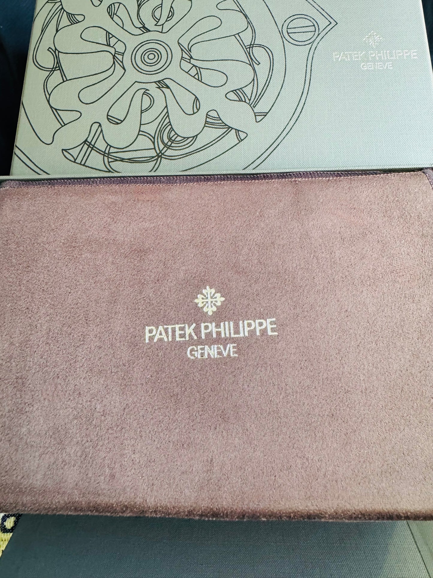 EXCLUSIVO RELOJ PATEK PHILIPPE AUTOMÁTICO- FECHADOR- JOYAS 💎- CRISTAL ZAFIRO- LUMINOSO- ÚLTIMO Y MÁS NUEVO DISEÑO!!!
PRECIO: A TRATAR
No se hacen Envíos 🚚
Ventas solo en Cancún
Información por WHATSAPP 99 81 92 84 65