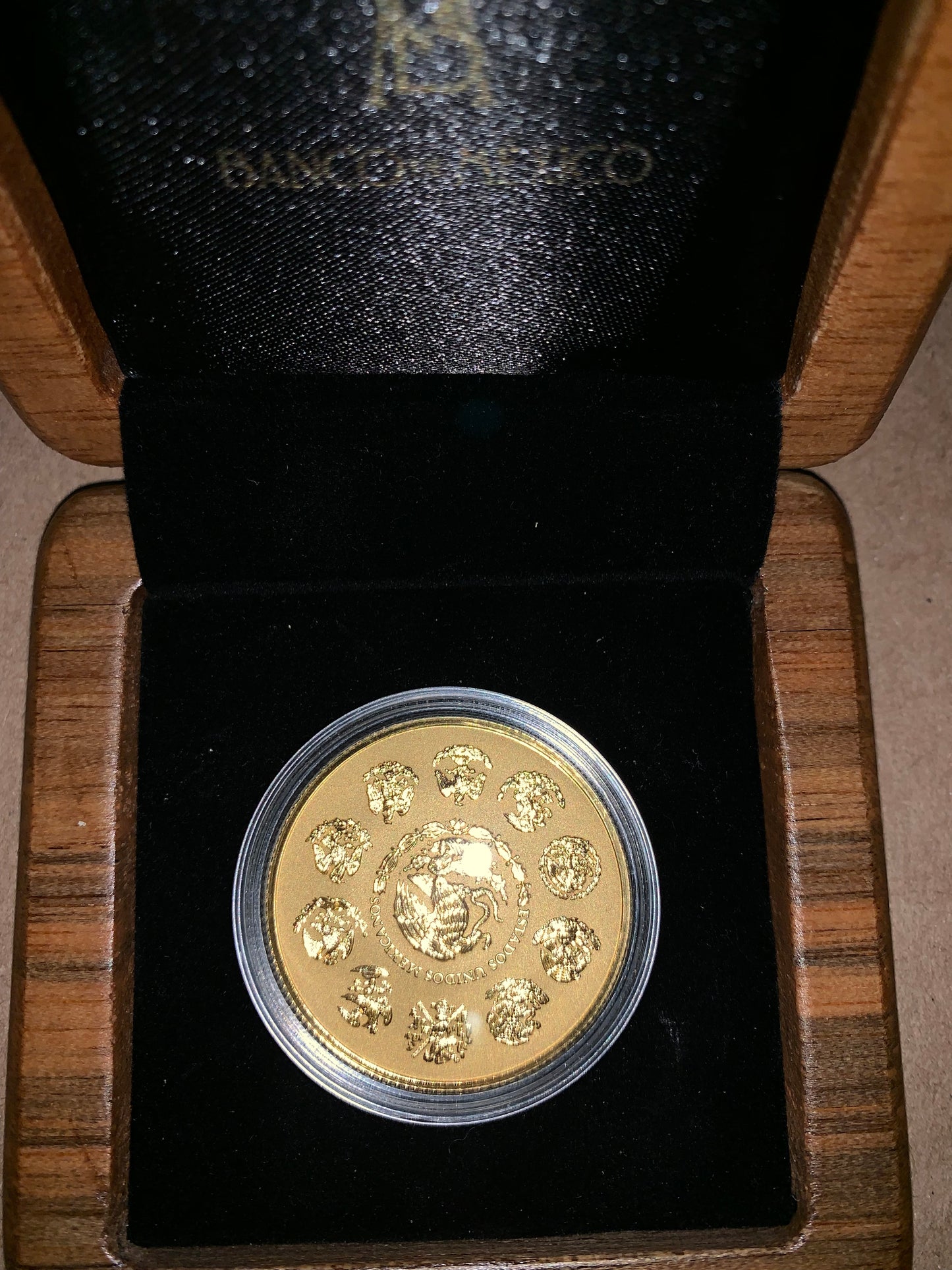 ULTRA RARO Y EXCLUSIVO SET DE 2 MONEDAS ORO PURO 24k. - 1 ONZA Y 1/2 ONZA! HERMOSO 🤩 ACABADO (MATE BRILLO) 1a EDICIÓN 2018 EN ORO 24K ALTO RELIEVE CON GRAN VALOR NUMISMÁTICO! POCAS ACUÑADAS