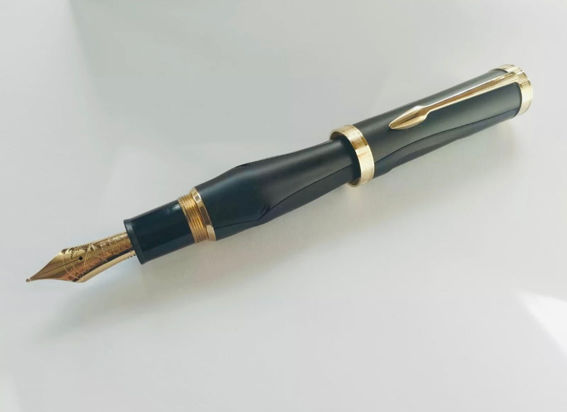 EDICIÓN LIMITADA PLUMA FUENTE MONT BLANC Writers Edition Homenaje a Homer Juego completo de pluma estilográfica con punta M INSPIRADO EN EL CABALLO DE TROYA! Información por WhatsApp 99 81 92 84 65