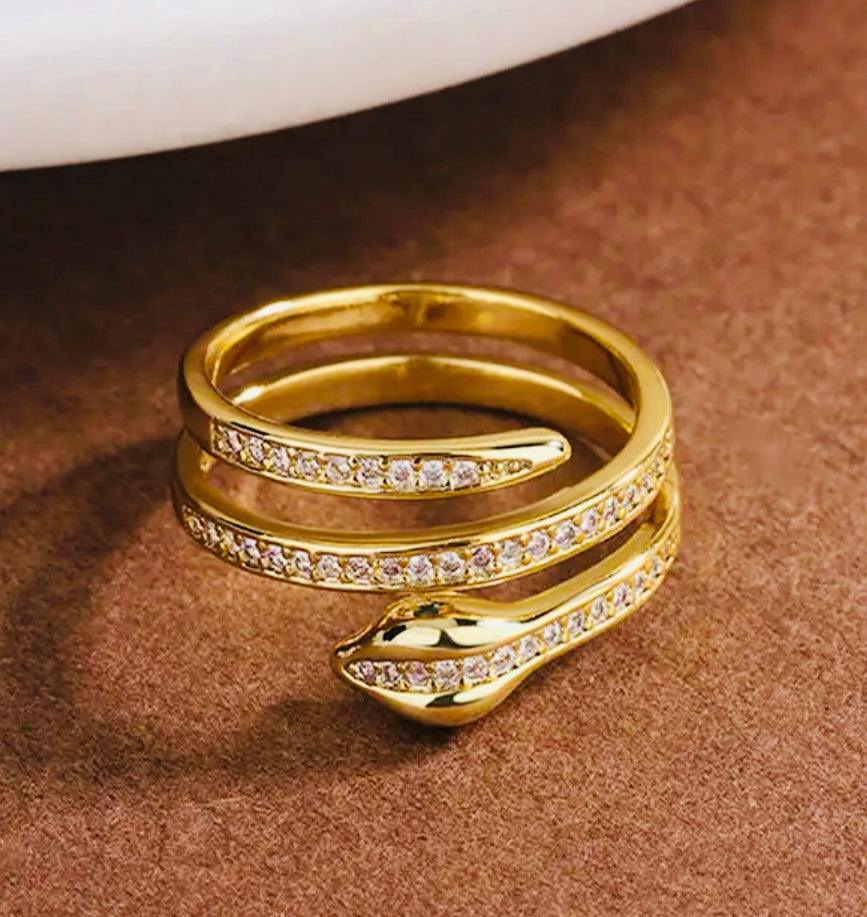 Hermoso Anillo Unitalla- Unisex- Hipoalergenico- Perfecto para Regalo! Favor de pedir información por WhatsApp al 99 81 92 84 65