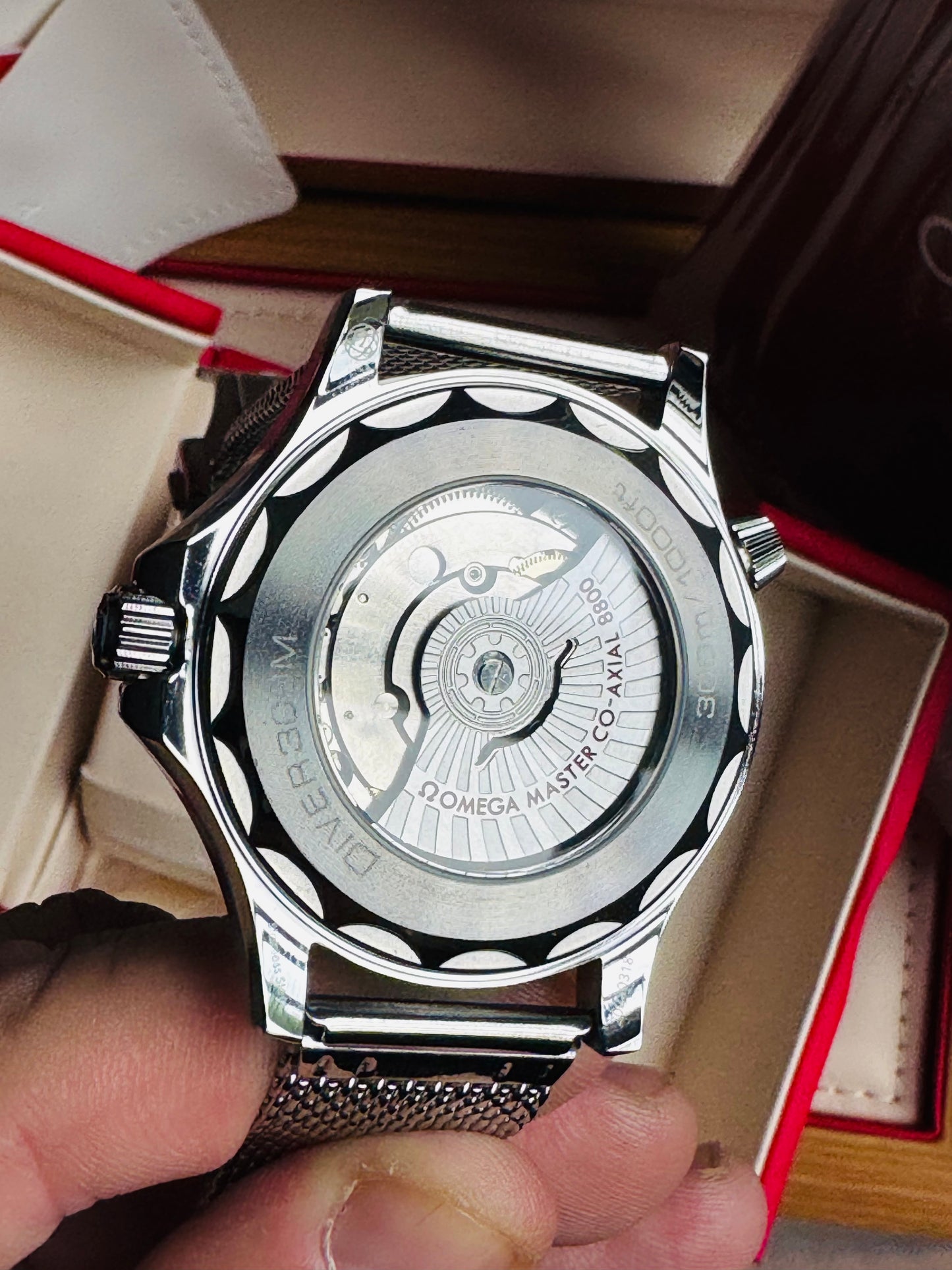 HERMOSO RELOJ AUTOMÁTICO MECÁNICO OMEGA SEAMASTER ACABADO DIAMANTADO