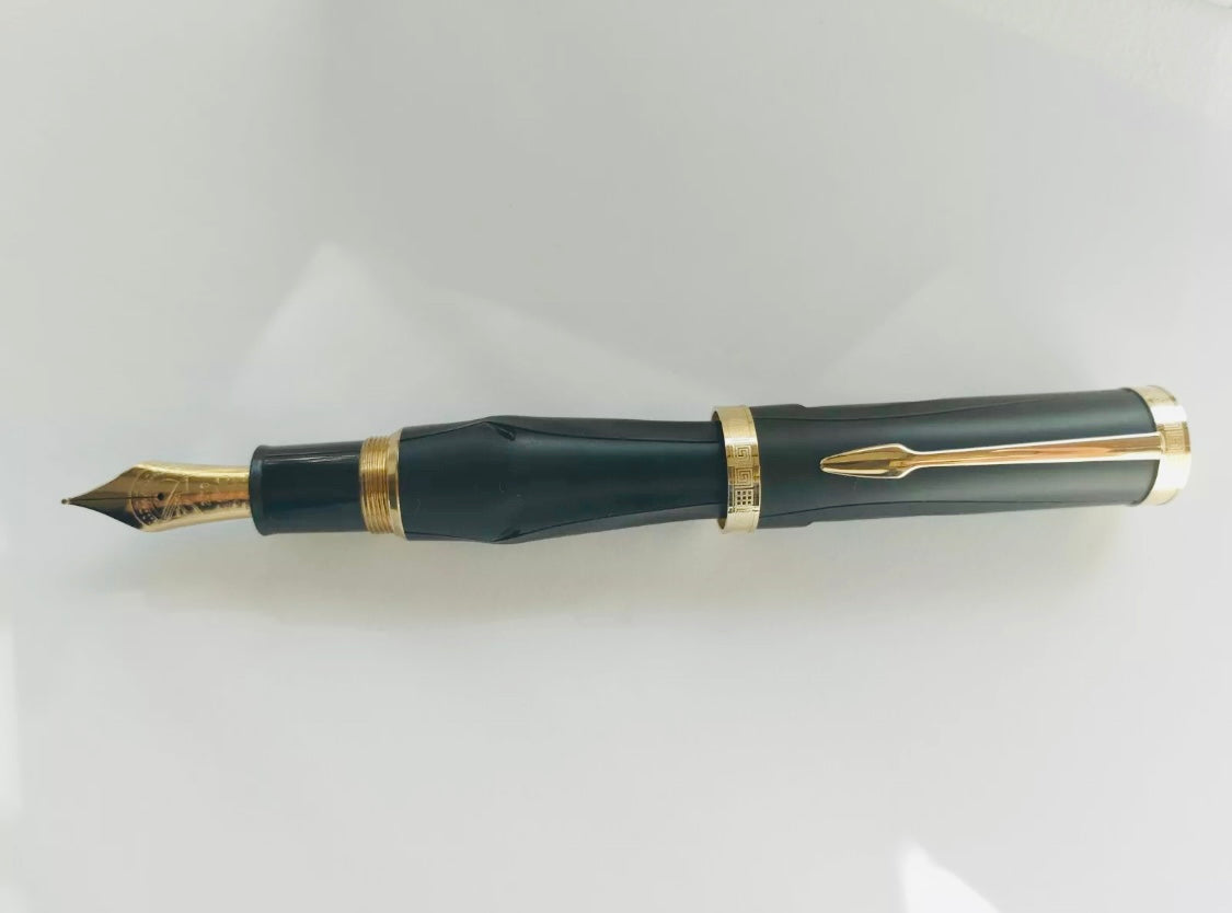 EDICIÓN LIMITADA PLUMA FUENTE MONT BLANC Writers Edition Homenaje a Homer Juego completo de pluma estilográfica con punta M INSPIRADO EN EL CABALLO DE TROYA!  Información por WhatsApp 99 81 92 84 65