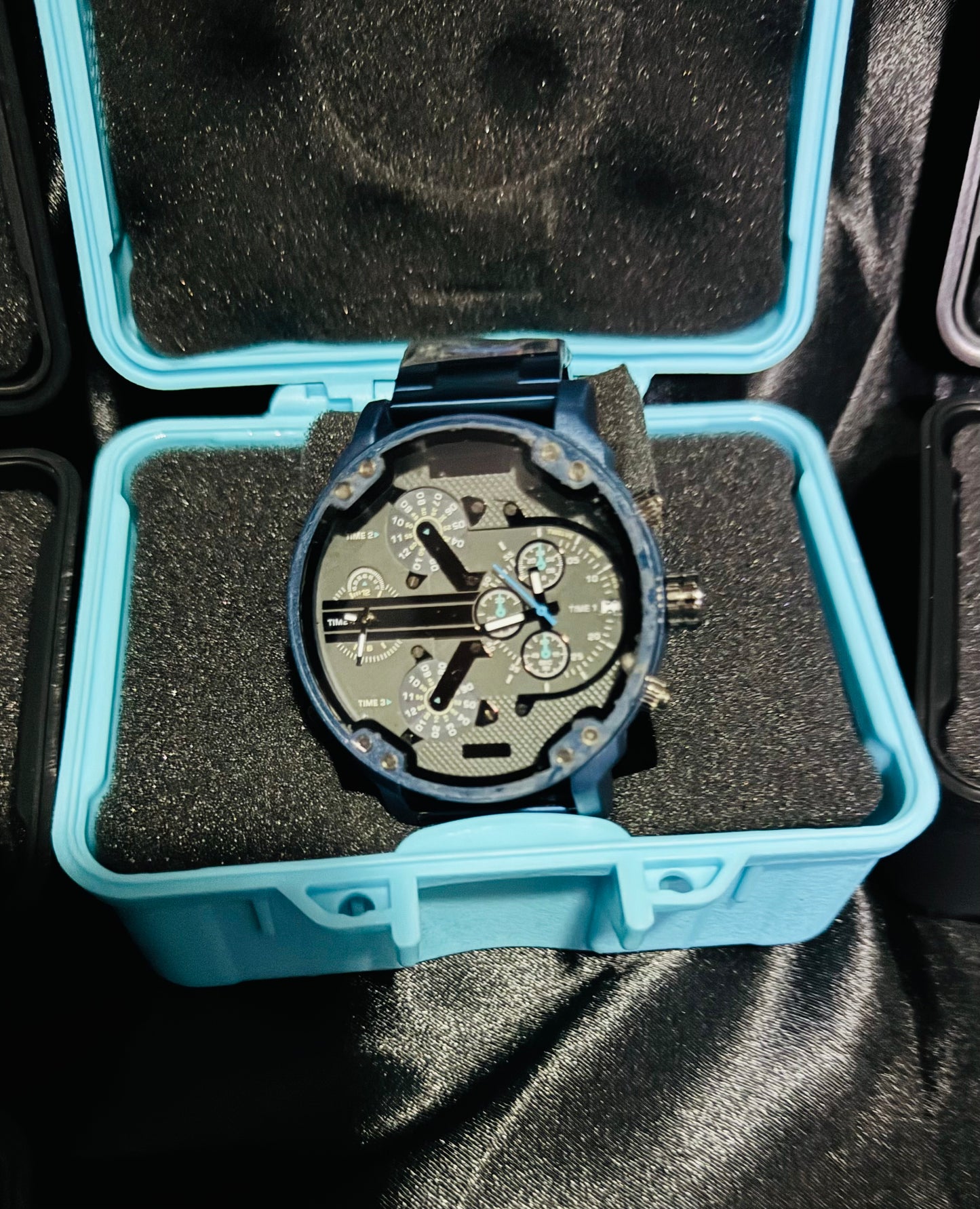 Reloj MR DADDY Diesel Grande y Pesado ! Disponible en 7 Modelos Diferentes!

Información por WhatsApp 99 81 92 84 65


NOTA:

No se hacen envíos 🚚  📦 💨!

Las Ventas son solo en Cancún

Nuestro Lema: No somos Números!