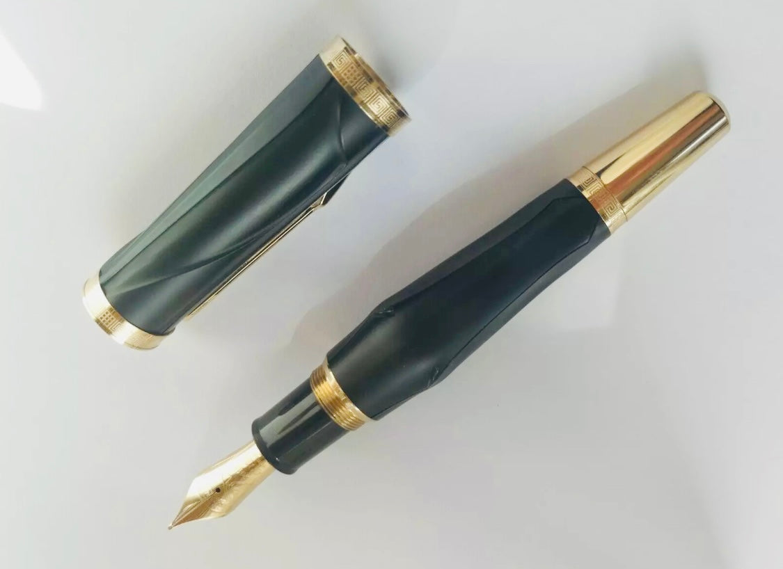 EDICIÓN LIMITADA PLUMA FUENTE MONT BLANC Writers Edition Homenaje a Homer Juego completo de pluma estilográfica con punta M INSPIRADO EN EL CABALLO DE TROYA!  Información por WhatsApp 99 81 92 84 65