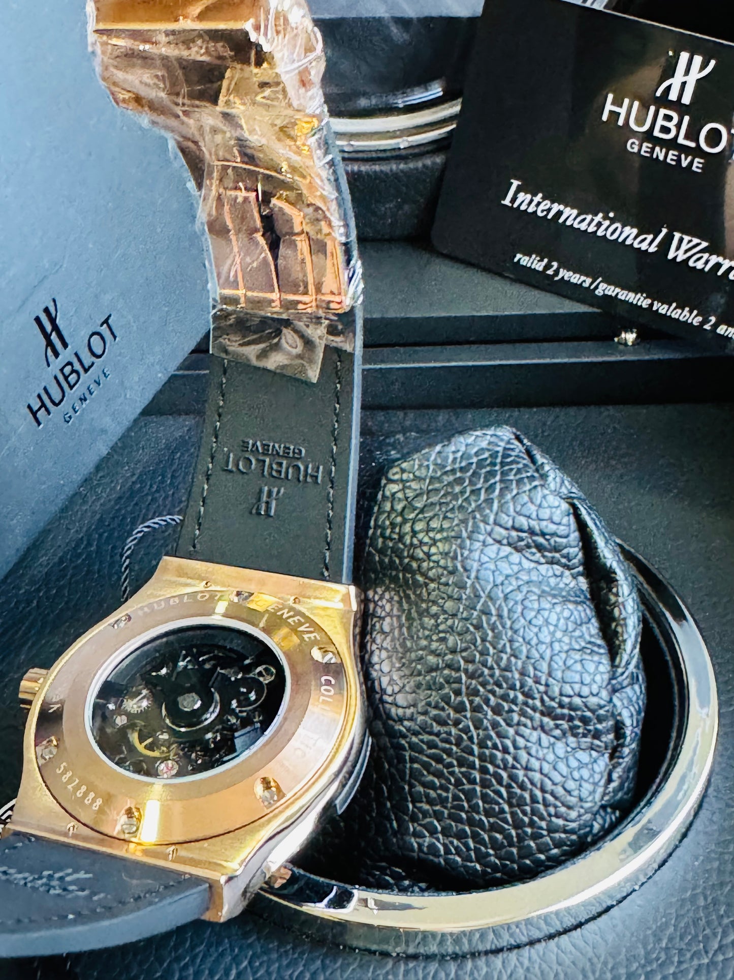 ESPECTACULAR RELOJ HUBLOT SKELETON AUTOMÁTICO MECÁNICO- CRISTAL ZAFIRO MÁXIMO LUJO!!!

PRECIO: A TRATAR 

VENTAS SOLO EN CANCÚN 

INFORMACION POR WhatsApp 99 81 92 84 65.

NO SE HACEN ENVÍOS 🚚