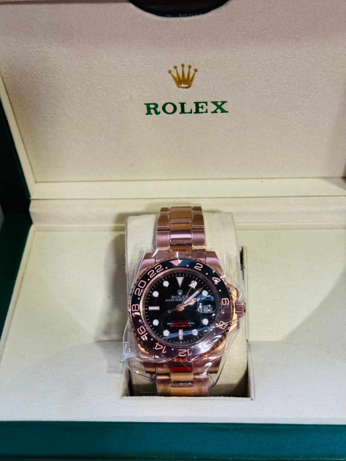 Hermoso Reloj Mecanismo Automático GMT - 2 Zonas Horarias Completamente Funcionales-Luminoso Gran Calidad-Tono Oro Rosado