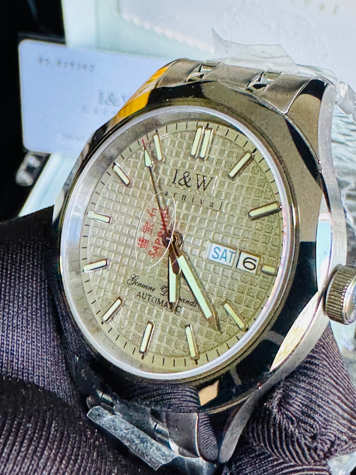 HERMOSO y ELEGANTE DISEÑO I&W AUTOMATICO- CRISTAL ZAFIRO-LUMINOSO-FECHADOR-DÍA DE LA SEMANA 💯% ORIGINAL