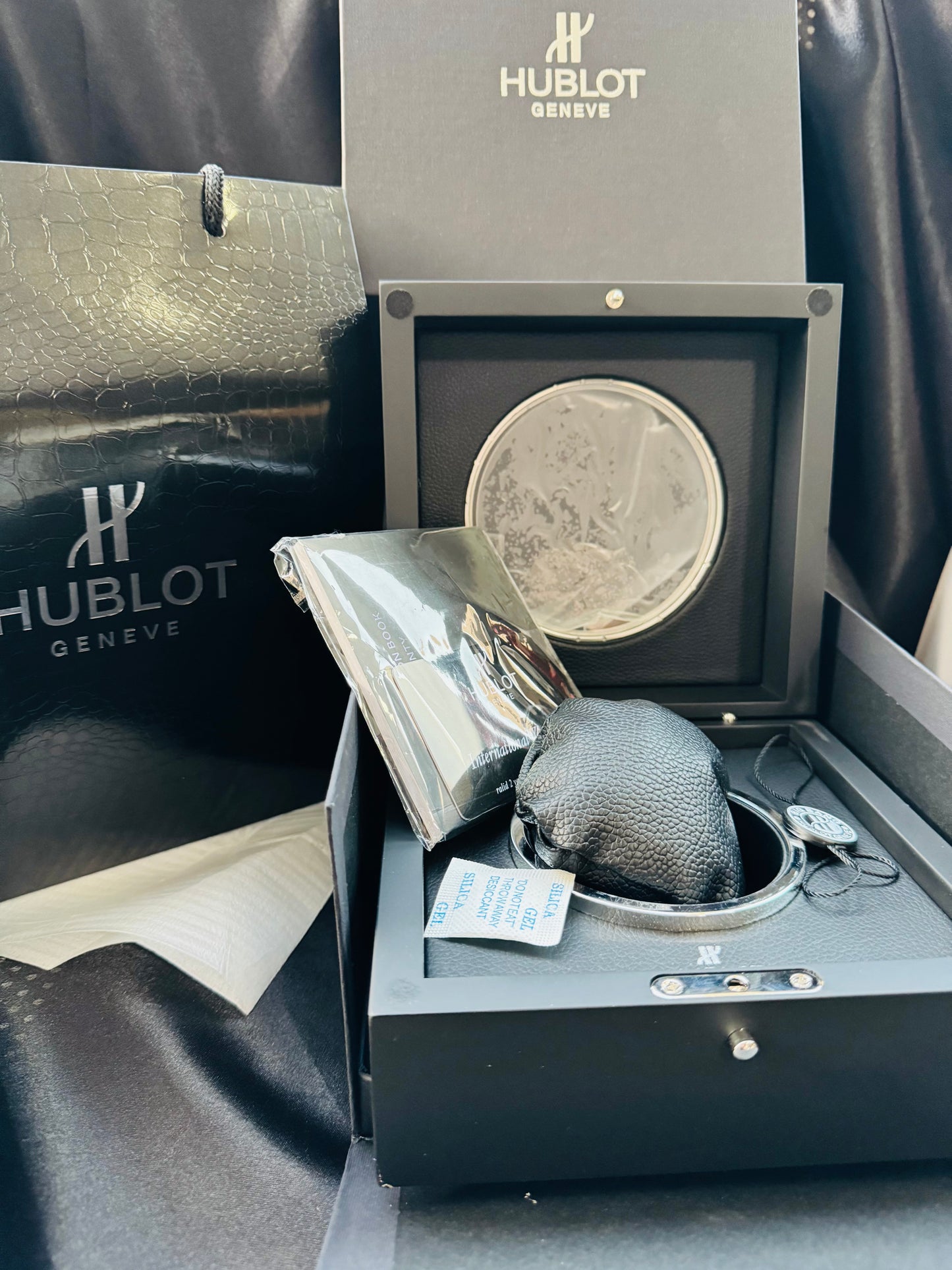 MÁXIMO LUJO RELOJ AUTOMÁTICO MECÁNICO HUBLOT - FECHADOR-CALIDAD Y DISEÑO!!!