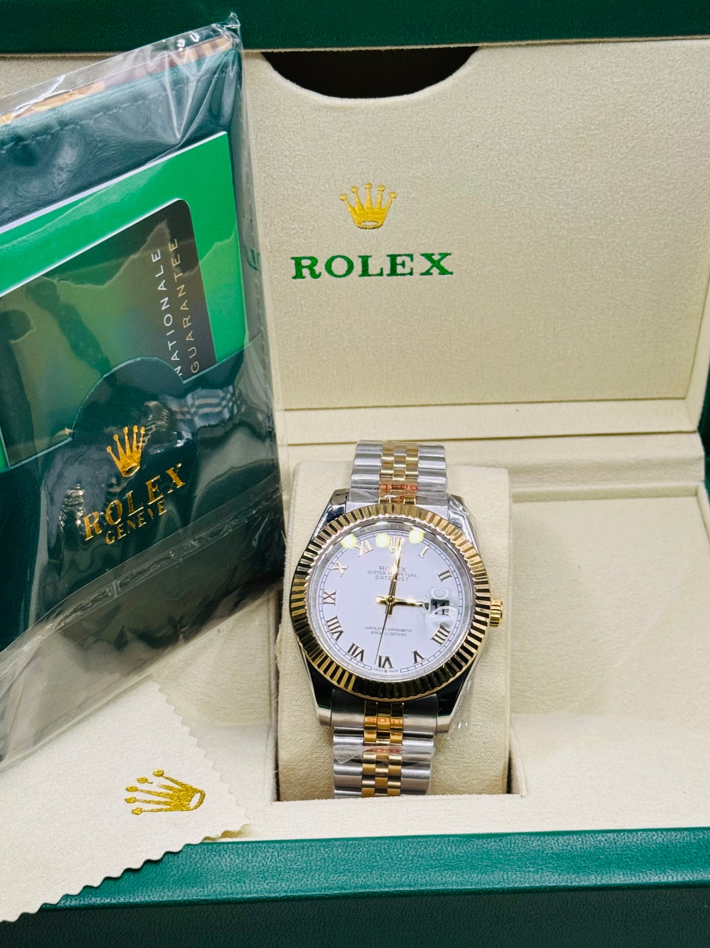 Clásico y Elegante Reloj Automático Mecánico OYSTER PERPETUAL-Luminoso-Fechador Favor de Pedir Información por WhatsApp al 99 81 92 84 65