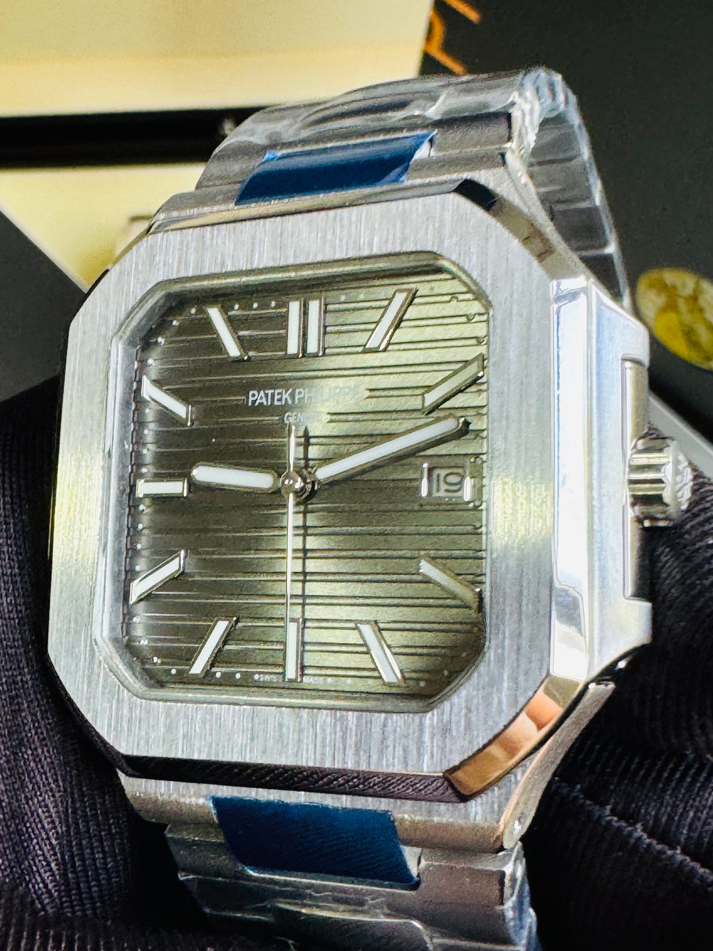 EXCLUSIVO RELOJ PATEK PHILIPPE AUTOMÁTICO- FECHADOR- JOYAS 💎- CRISTAL ZAFIRO- LUMINOSO- ÚLTIMO Y MÁS NUEVO DISEÑO!!!
PRECIO: A TRATAR 

No se hacen Envíos 🚚 

Ventas solo en Cancún 

Información por WHATSAPP 99 81 92 84  65