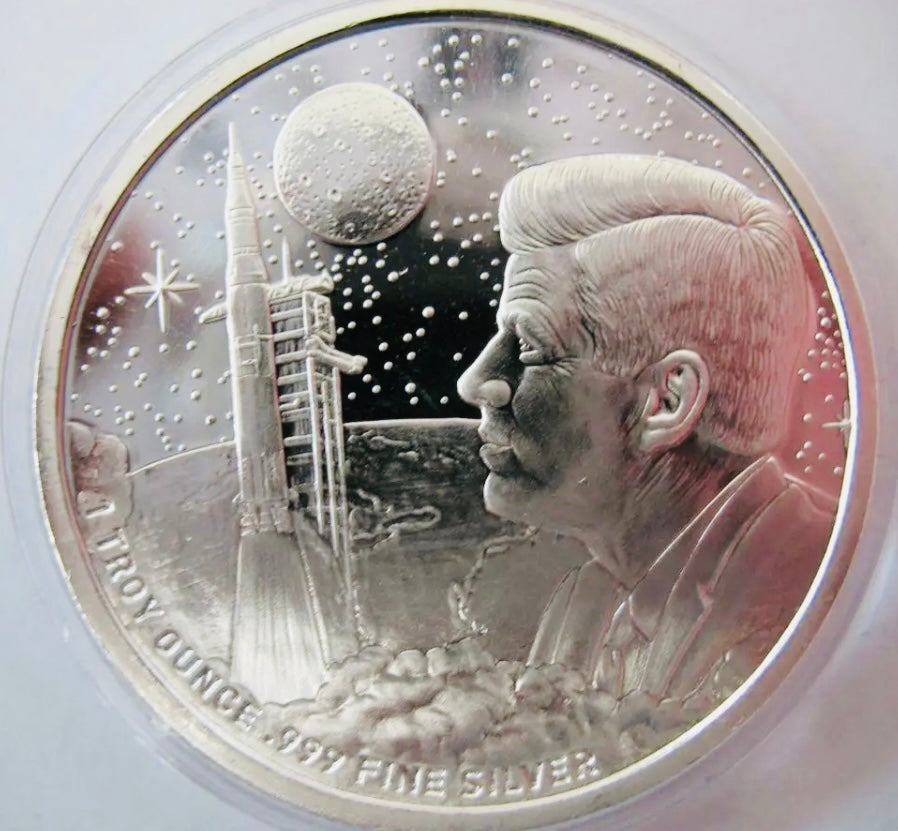 Hermosa Moneda de 1 Onza Troy de Plata Pura .999 Tema El alunizaje del Apolo 11- Con 2 Cápsulas con Flakes de Oro 24K.  Perfecto para Coleccionistas! Long Time Sold Out!