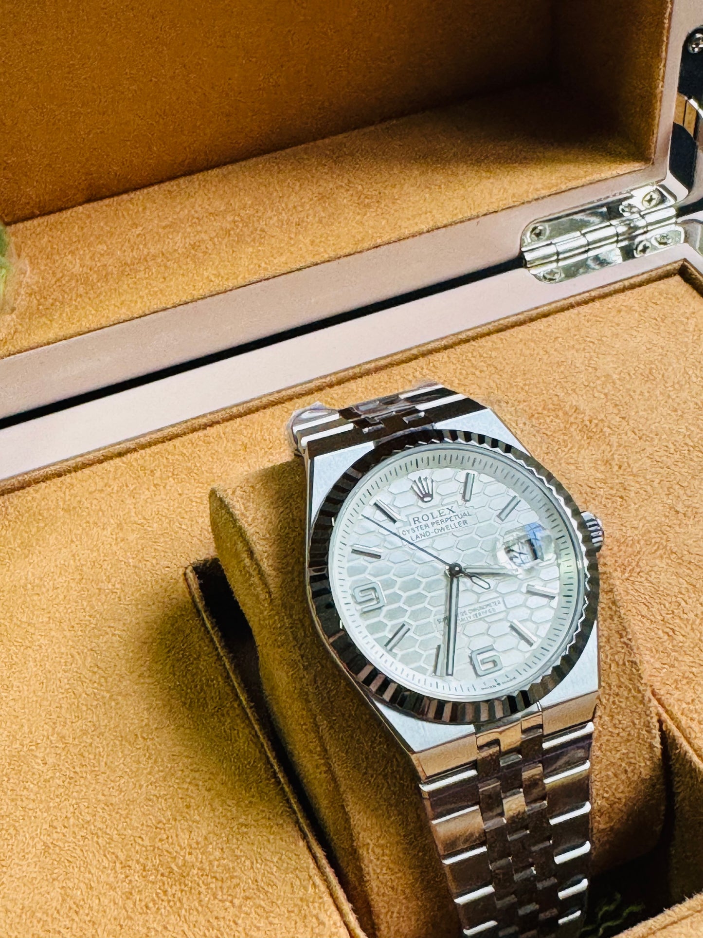 ÚNICO Y EXCLUSIVO RELOJ ROLEX OYSTER PERPETUAL LAND DWELLER- FECHADOR-39 JOYAS 💎 -CRISTAL ZAFIRO- ULTIMO MODELO Y DISEÑO! MÁXIMA ELEGANCIA!!!