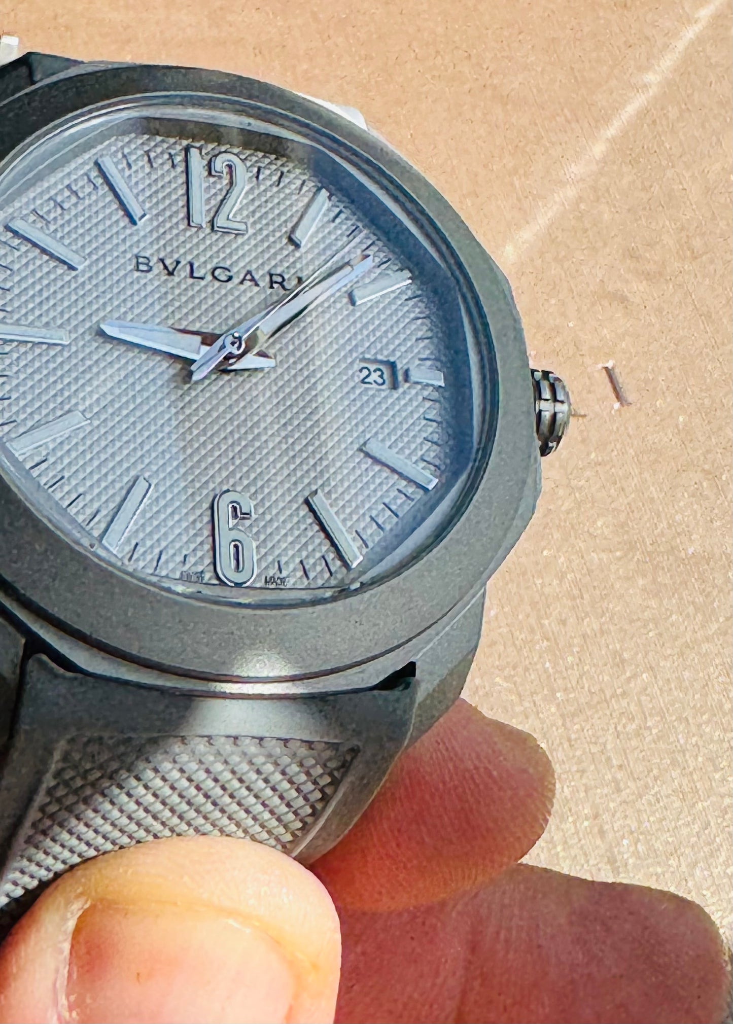 ELEGANTE RELOJ OCTO BVLGARI AUTOMÁTICO- 31 JOYAS 💎 CRISTAL ZAFIRO- FECHADOR-DISEÑO NUEVO!!!