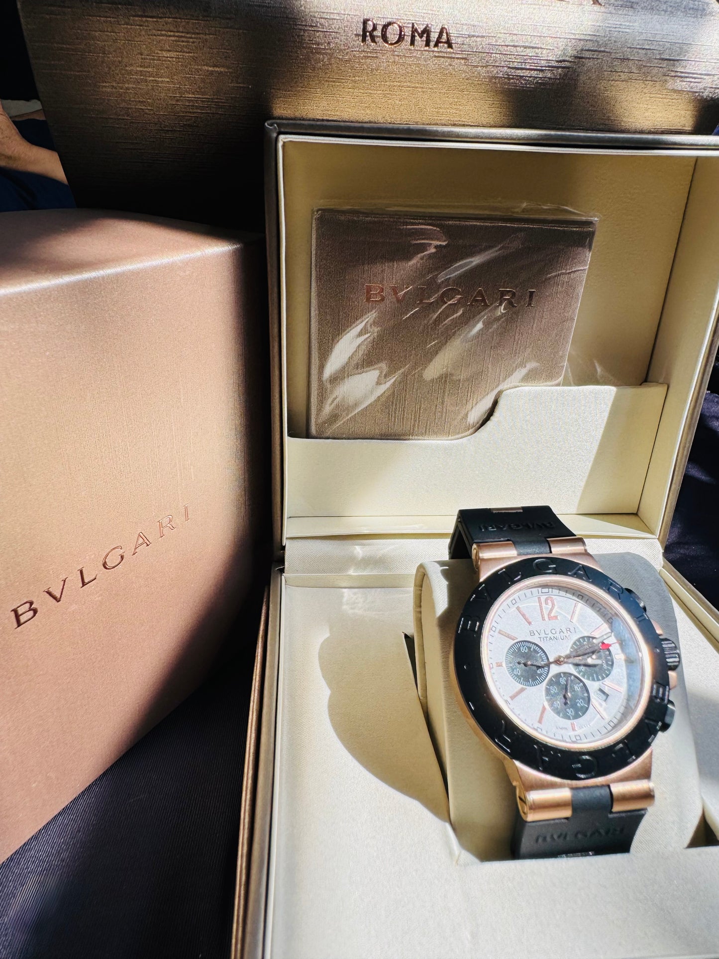 ESPECTACULAR RELOJ AUTOMÁTICO MULTIFUNCIONAL BVLGARI-CRONÓMETRO-SEGUNDERO-2 ZONAS HORARIAS-CRISTAL ZAFIRO-ETC