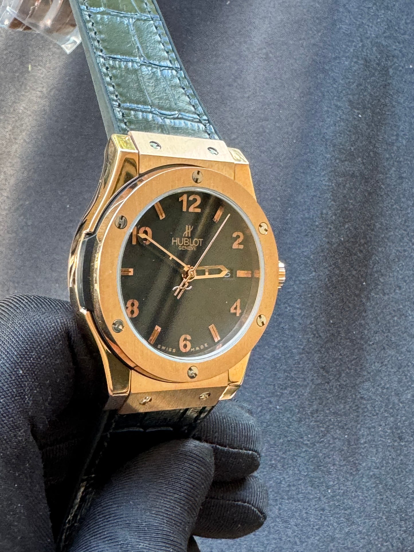 MÁXIMO LUJO RELOJ AUTOMÁTICO MECÁNICO HUBLOT - FECHADOR-CALIDAD Y DISEÑO!!!
INFORMACIÓN POR WhatsApp 99 81 92 84 65

PRECIO A TRATAR 

NOTA:

No se hacen envíos 🚚  📦 💨!

Las Ventas son solo en Cancún