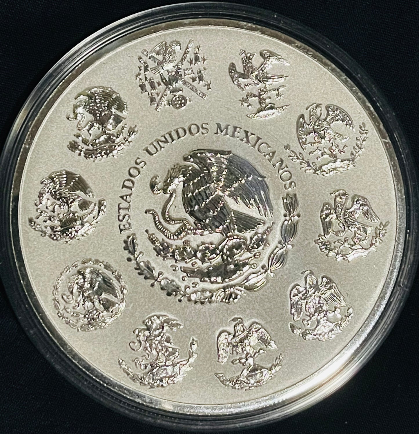 Exclusivo Set de 3 Monedas Plata .999-5 Onzas- 2 Onzas y 1 Onza Acabado Mate Brillo Alto Relieve 2018. Nuevo de Origen Casa de Moneda sin Circular- Con Exclusiva Base de Exhibición de  Lujo en Madera Fina!