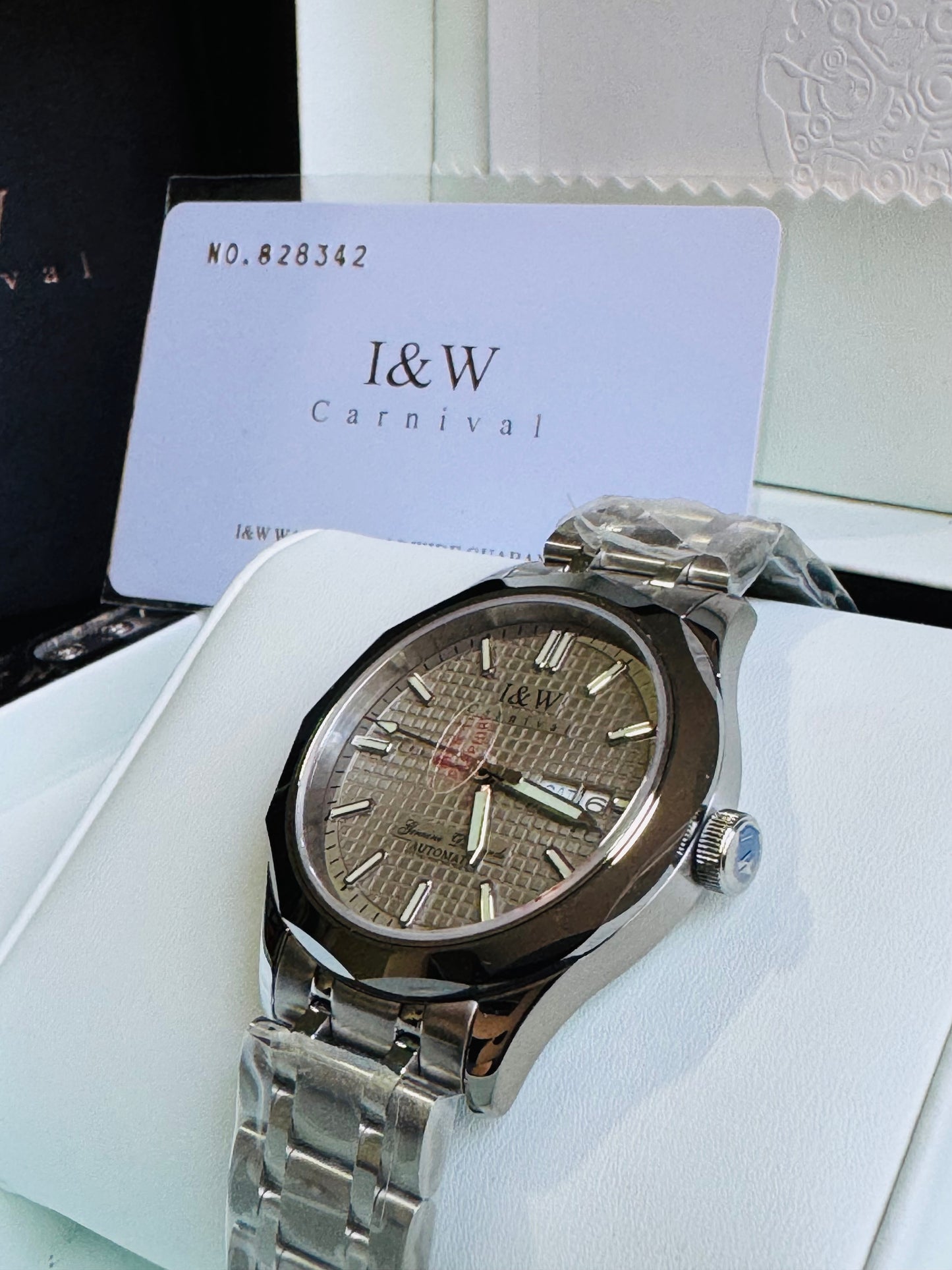 HERMOSO y ELEGANTE DISEÑO I&W AUTOMATICO- CRISTAL ZAFIRO-LUMINOSO-FECHADOR-DÍA DE LA SEMANA 💯% ORIGINAL