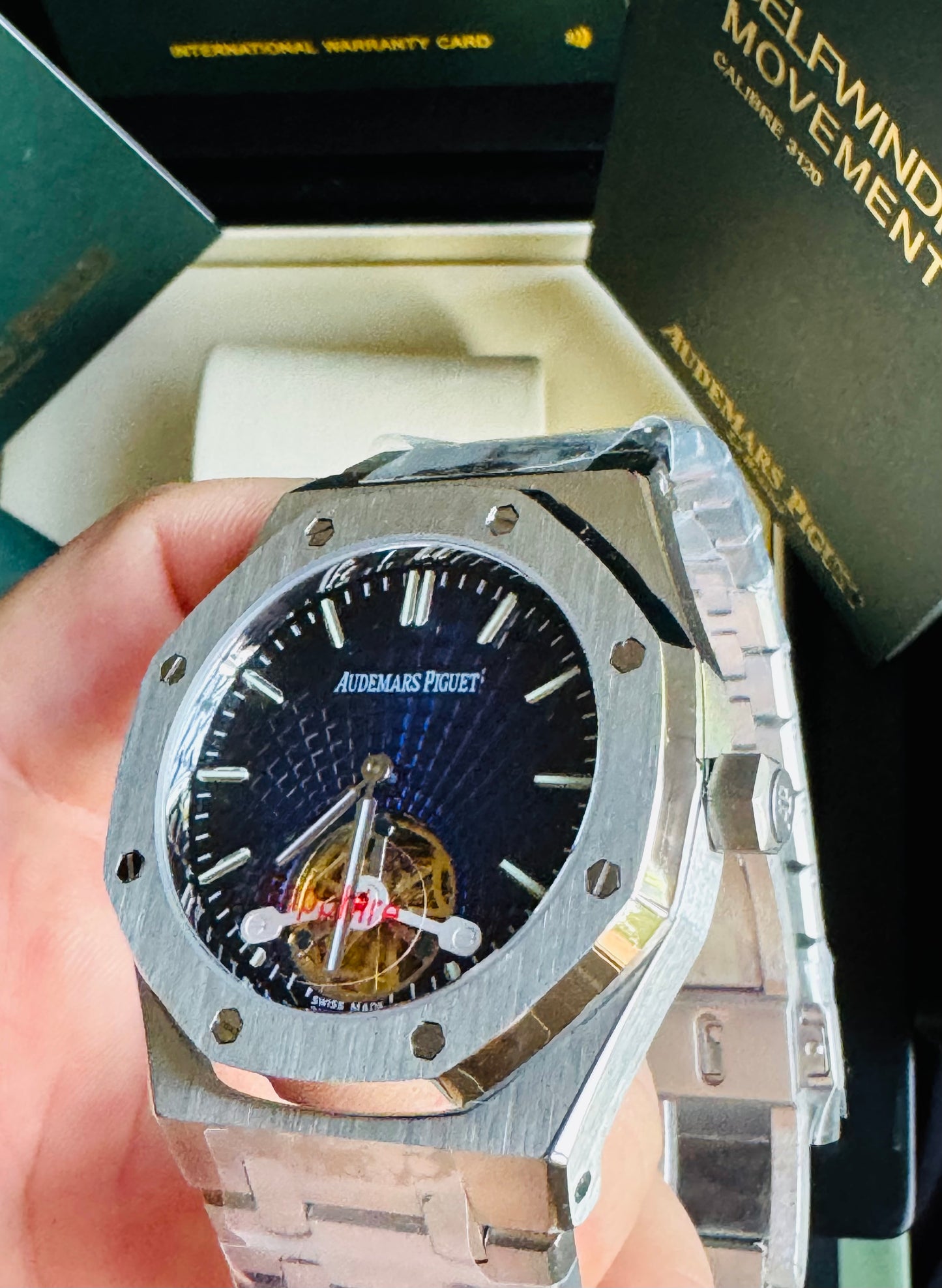 ESPECTACULAR AUDEMARS PIGUET ROYAL OAK
FLYNG TOURBILLON LIMITED EDITION!!! CRISTAL ZAFIRO!!! MÁXIMO LUJO!!!