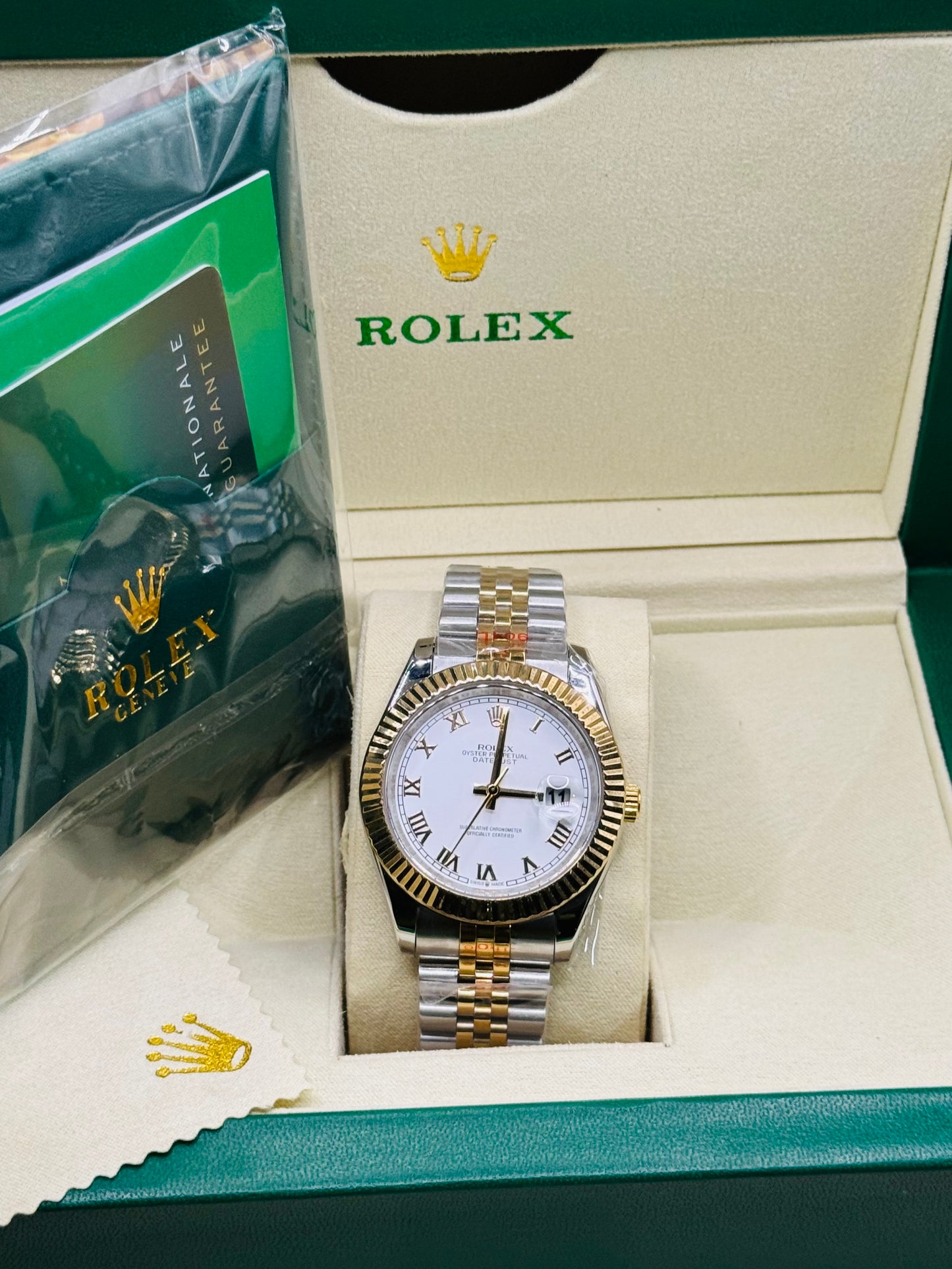 Clásico y Elegante Reloj Automático Mecánico OYSTER PERPETUAL-Luminoso-Fechador Favor de Pedir Información por WhatsApp al 99 81 92 84 65