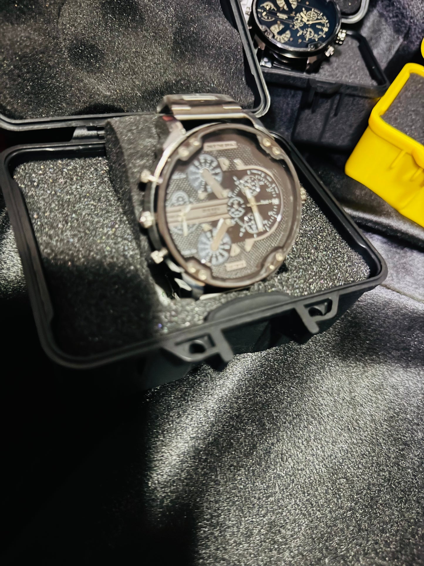 Reloj MR DADDY Diesel Grande y Pesado ! Disponible en 7 Modelos Diferentes!

Información por WhatsApp 99 81 92 84 65


NOTA:

No se hacen envíos 🚚  📦 💨!

Las Ventas son solo en Cancún

Nuestro Lema: No somos Números!