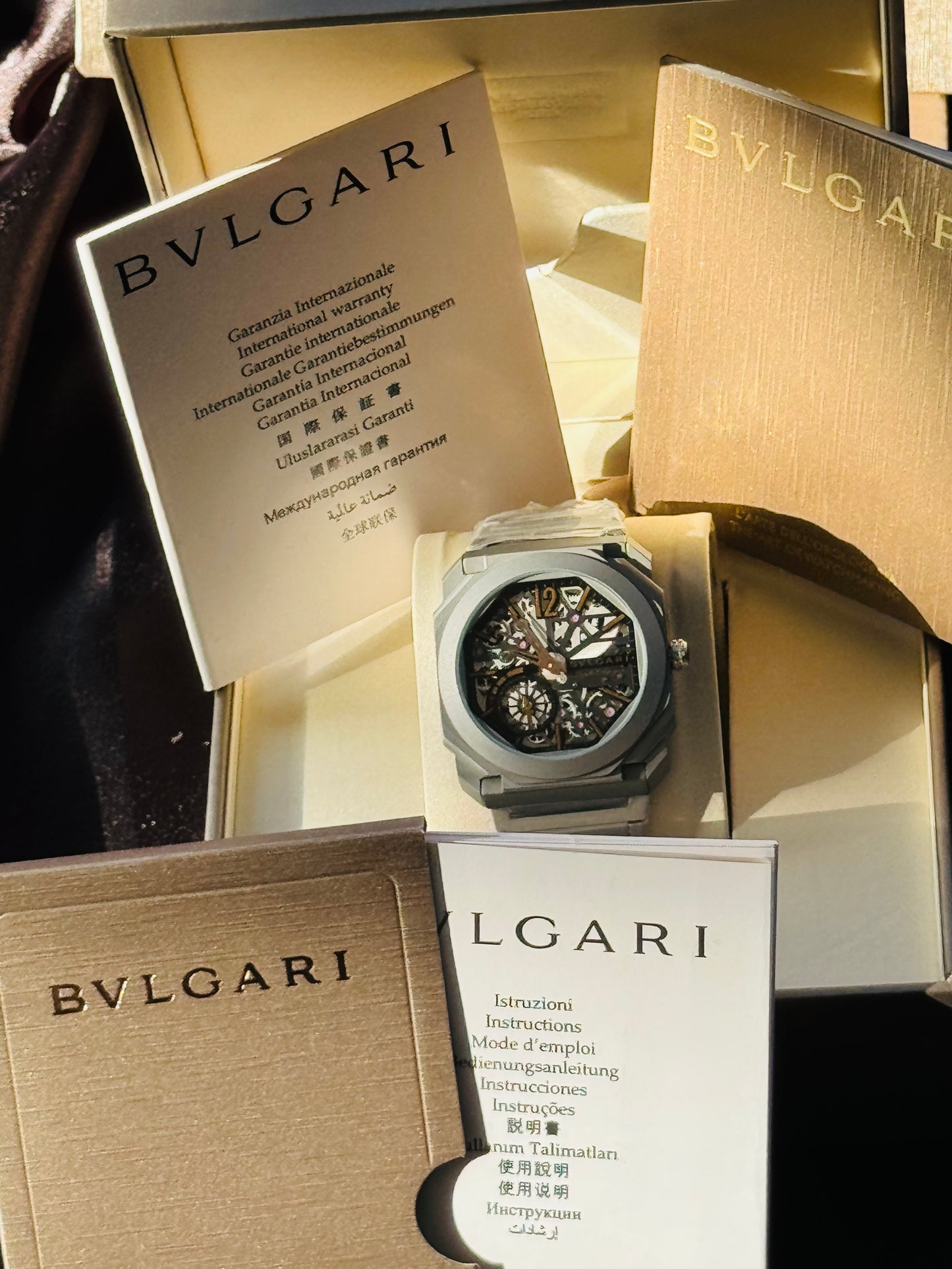 IMPONENTE Y DISTINGUIDO RELOJ AUTOMÁTICO MECÁNICO SKELETON BVLGARI OCTO! HERMOSO DISEÑO Y CALIDAD!!!

PRECIO A TRATAR 

Información por WhatsApp 99 81 92 84 65


NOTA:

No se hacen envíos 🚚  📦 💨!

Las Ventas son solo en Cancún

Nuestro Lema: No somos N
