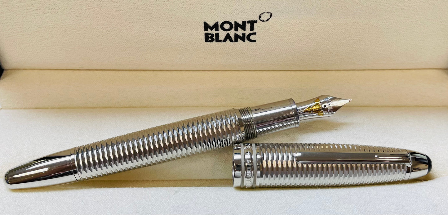 Hermosa de Colección Pluma Estilográfica Le Grand Geometric MontBlanc de Colección Dorada También Disponible en Plateada!
Precio por Pluma fuente 🖋️ 

Información por WhatsApp 99 81 92 84 65

Nota: 

No se hacen Envíos 🚚 

Ventas solo en Cancún