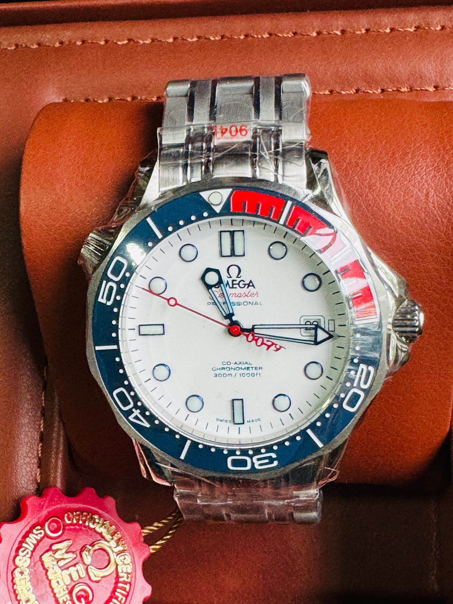 AUDAZ Y VERSÁTIL DISEÑO JAMES BOND 007-OMEGA AUTOMÁTICO SEA MASTER! FECHADOR-LUMINOSO-CRISTAL ZAFIRO-BISEL GIRATORIO ETC
