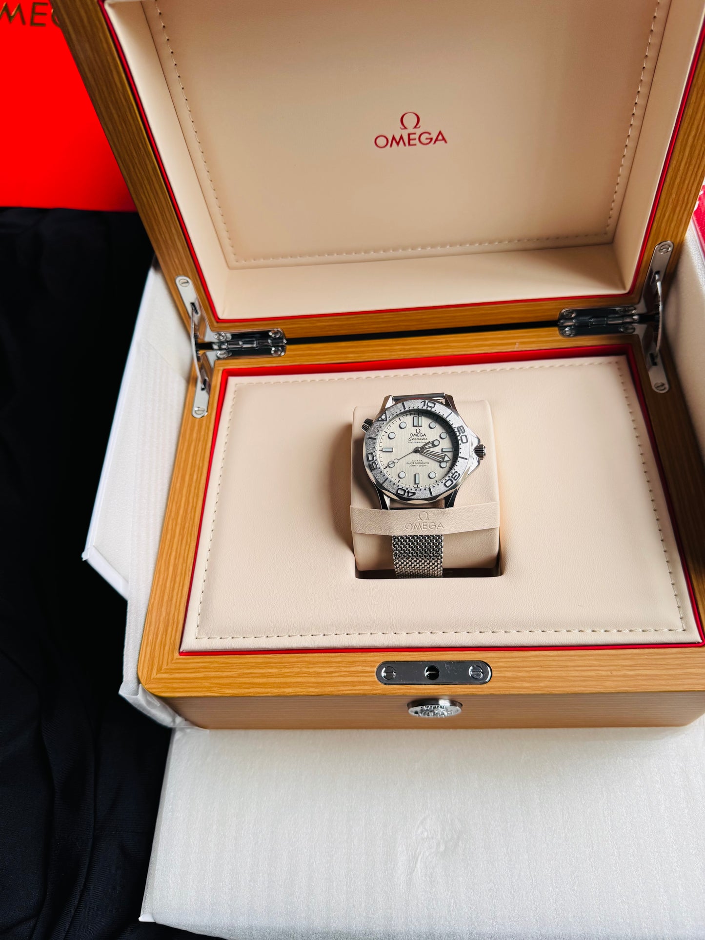 HERMOSO RELOJ AUTOMÁTICO MECÁNICO OMEGA SEAMASTER ACABADO DIAMANTADO