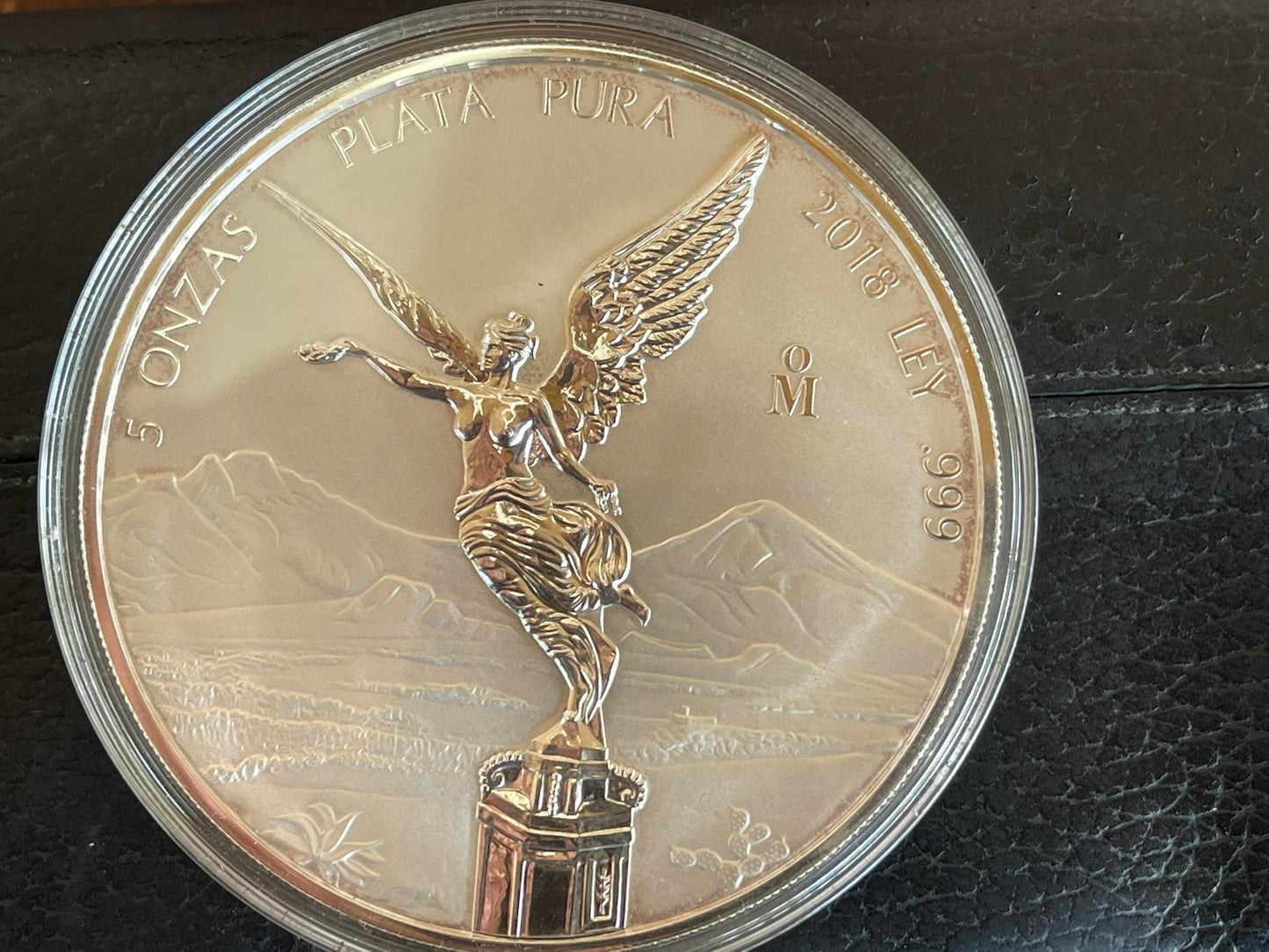 Hermosa 🤩 y Exclusiva Moneda Plata Pura de Ley .999 -5 Onzas- Acabado MATE BRILLO AÑO 2018. Nueva Encapsulada Sellada de Origen Casa de Moneda 🪙 Alto Relieve!