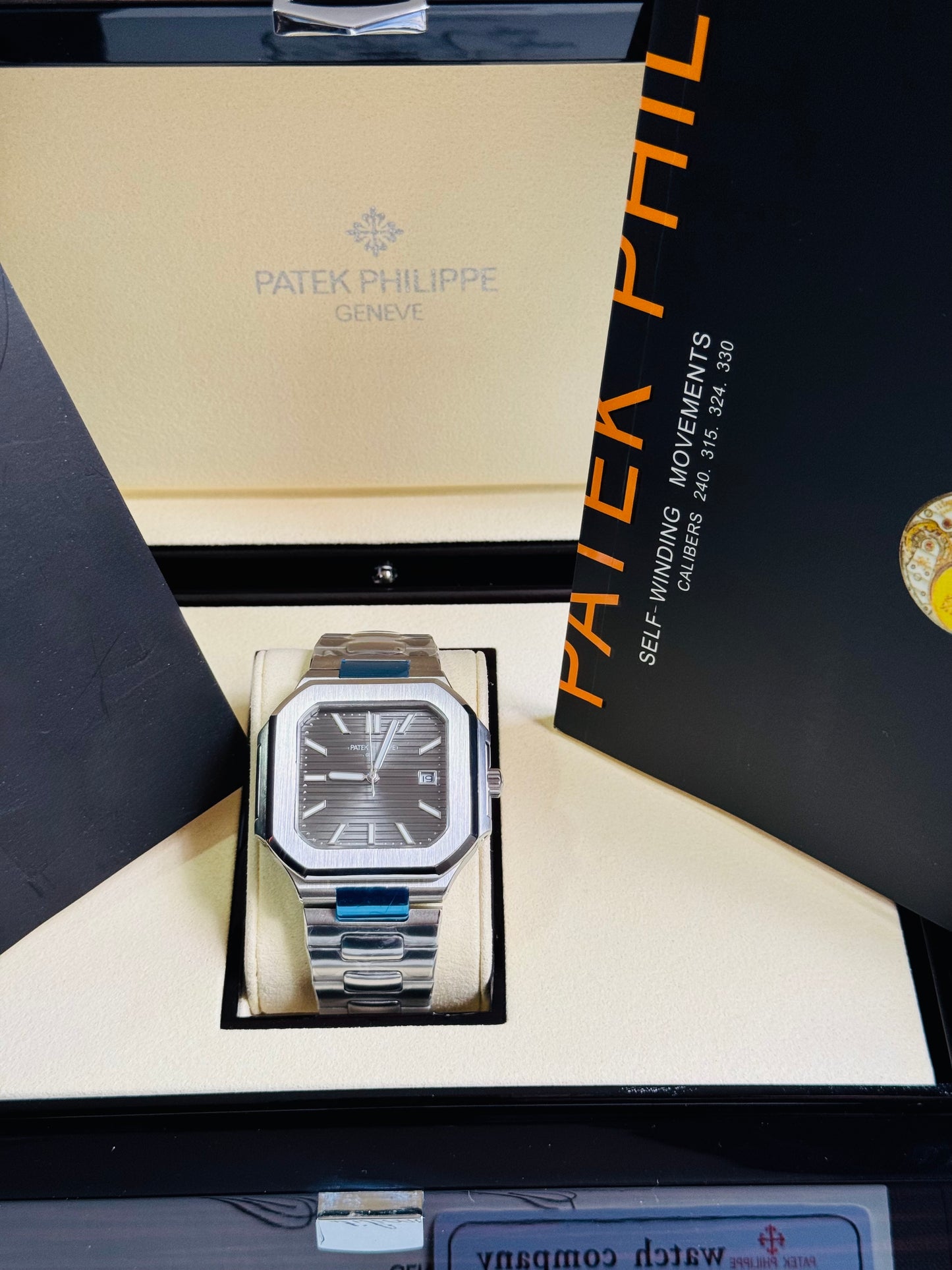 EXCLUSIVO RELOJ PATEK PHILIPPE AUTOMÁTICO- FECHADOR- JOYAS 💎- CRISTAL ZAFIRO- LUMINOSO- ÚLTIMO Y MÁS NUEVO DISEÑO!!!
PRECIO: A TRATAR 

No se hacen Envíos 🚚 

Ventas solo en Cancún 

Información por WHATSAPP 99 81 92 84  65