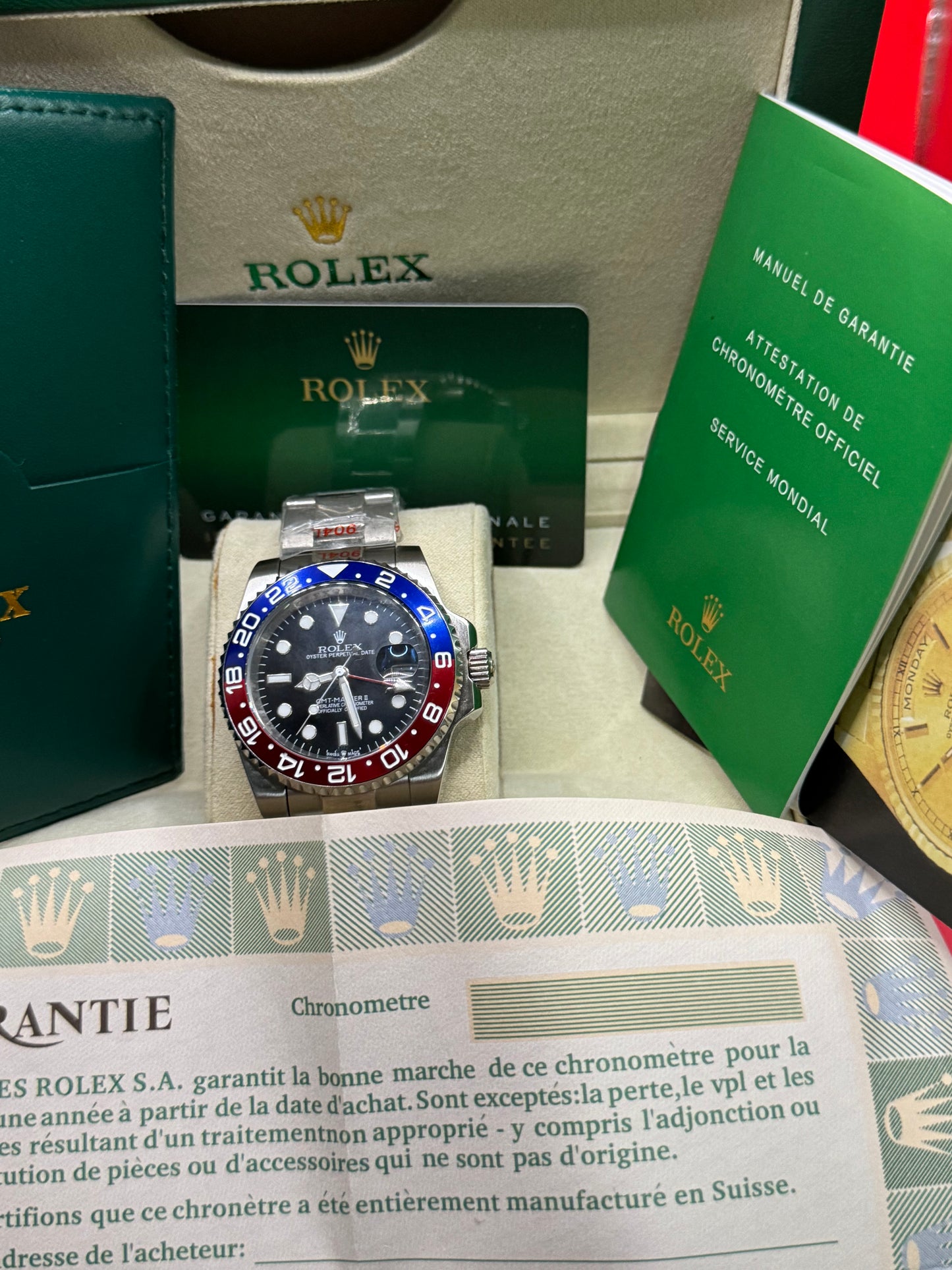 Hermoso Reloj Automático Mecánico GMT- Luminoso- Fechador ETC! Favor de Pedir información por WhatsApp al 99 81 92 84 65