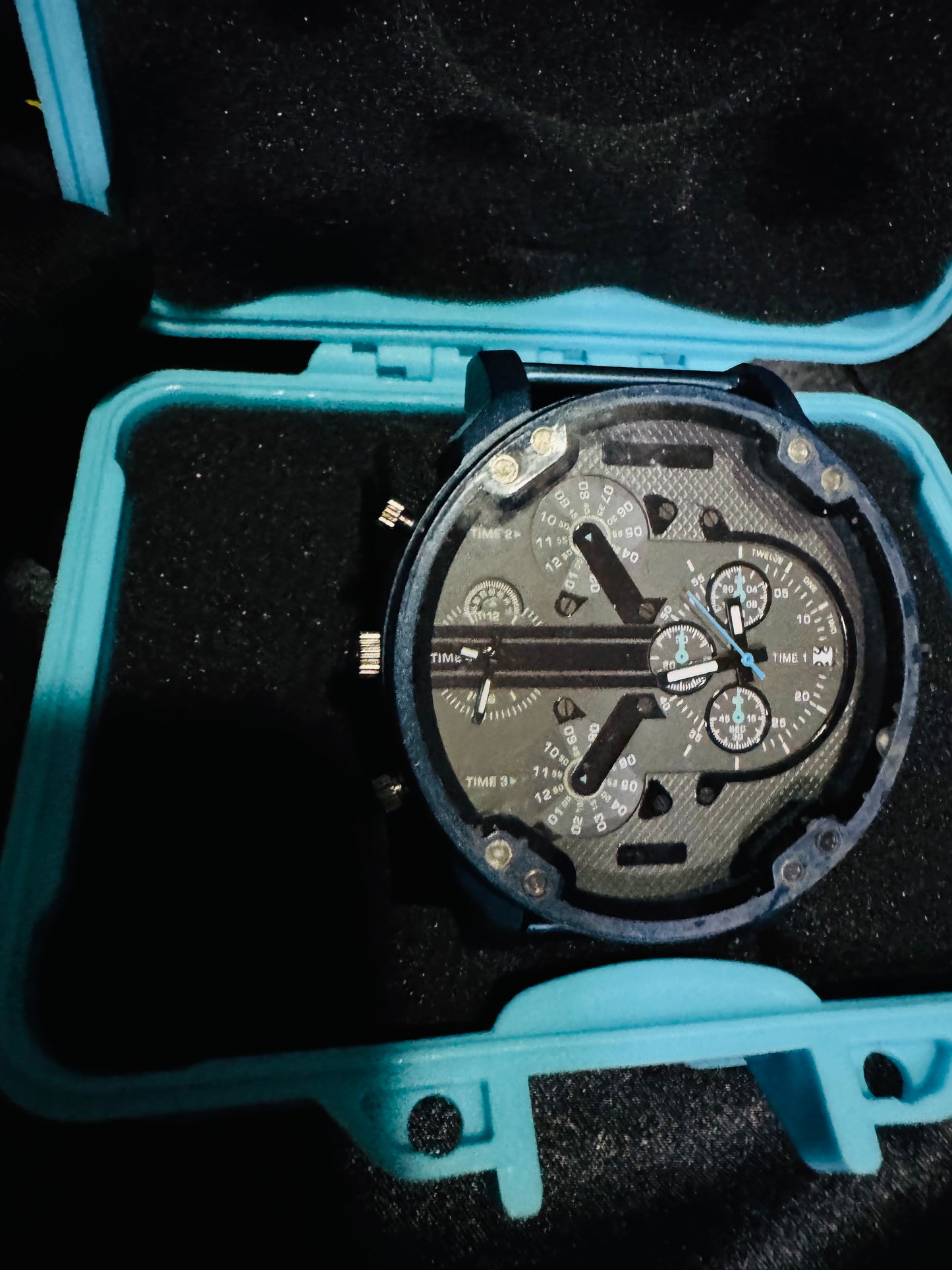Reloj MR DADDY Diesel Grande y Pesado ! Disponible en 7 Modelos Diferentes!

Información por WhatsApp 99 81 92 84 65


NOTA:

No se hacen envíos 🚚  📦 💨!

Las Ventas son solo en Cancún

Nuestro Lema: No somos Números!