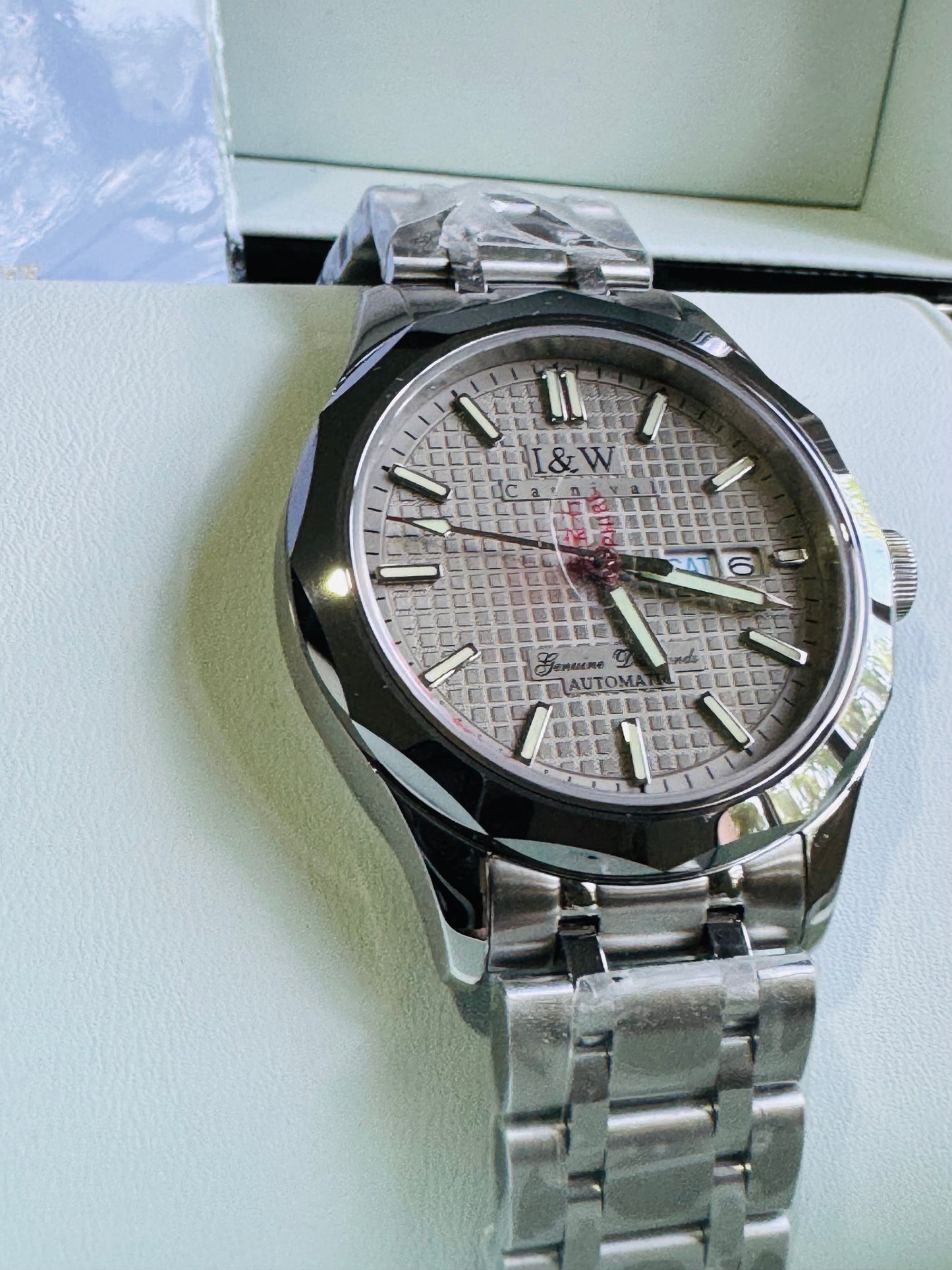 HERMOSO y ELEGANTE DISEÑO I&W AUTOMATICO- CRISTAL ZAFIRO-LUMINOSO-FECHADOR-DÍA DE LA SEMANA 💯% ORIGINAL