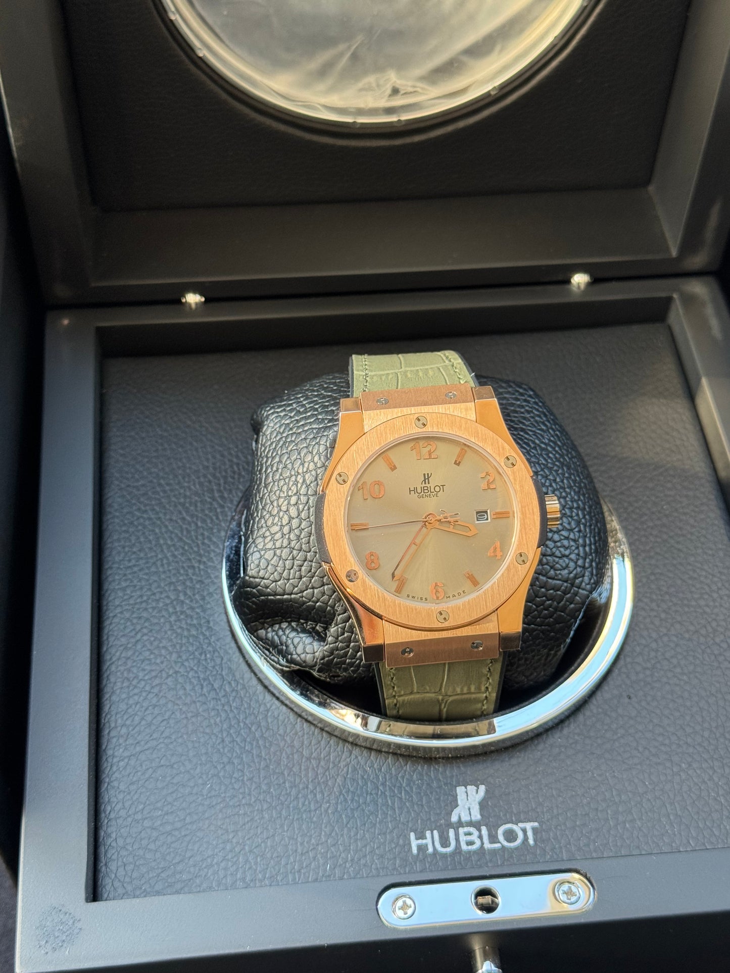 MÁXIMO LUJO RELOJ AUTOMÁTICO MECÁNICO HUBLOT - FECHADOR-CALIDAD Y DISEÑO!!!
INFORMACIÓN POR WhatsApp 99 81 92 84 65

PRECIO A TRATAR 

NOTA:

No se hacen envíos 🚚  📦 💨!

Las Ventas son solo en Cancún