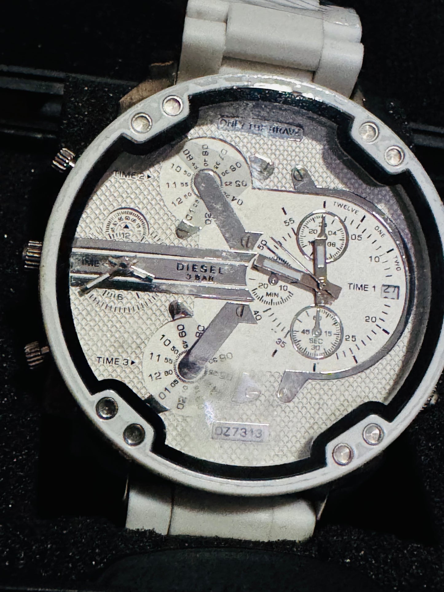 Reloj MR DADDY Diesel Grande y Pesado ! Disponible en 7 Modelos Diferentes!

Información por WhatsApp 99 81 92 84 65


NOTA:

No se hacen envíos 🚚  📦 💨!

Las Ventas son solo en Cancún

Nuestro Lema: No somos Números!