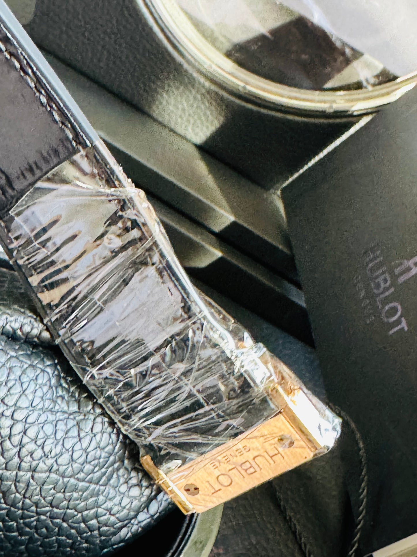 IMPRESIONANTE RELOJ AUTOMÁTICO MECÁNICO HUBLOT TOURBILLON- CRISTAL ZAFIRO-21 JOYAS-MÁXIMA ELEGANCIA!!!

PRECIO: A TRATAR

INFORMACION WHATSAPP 99 81 92 84 65

NO SE HACEN ENVÍOS 🚚