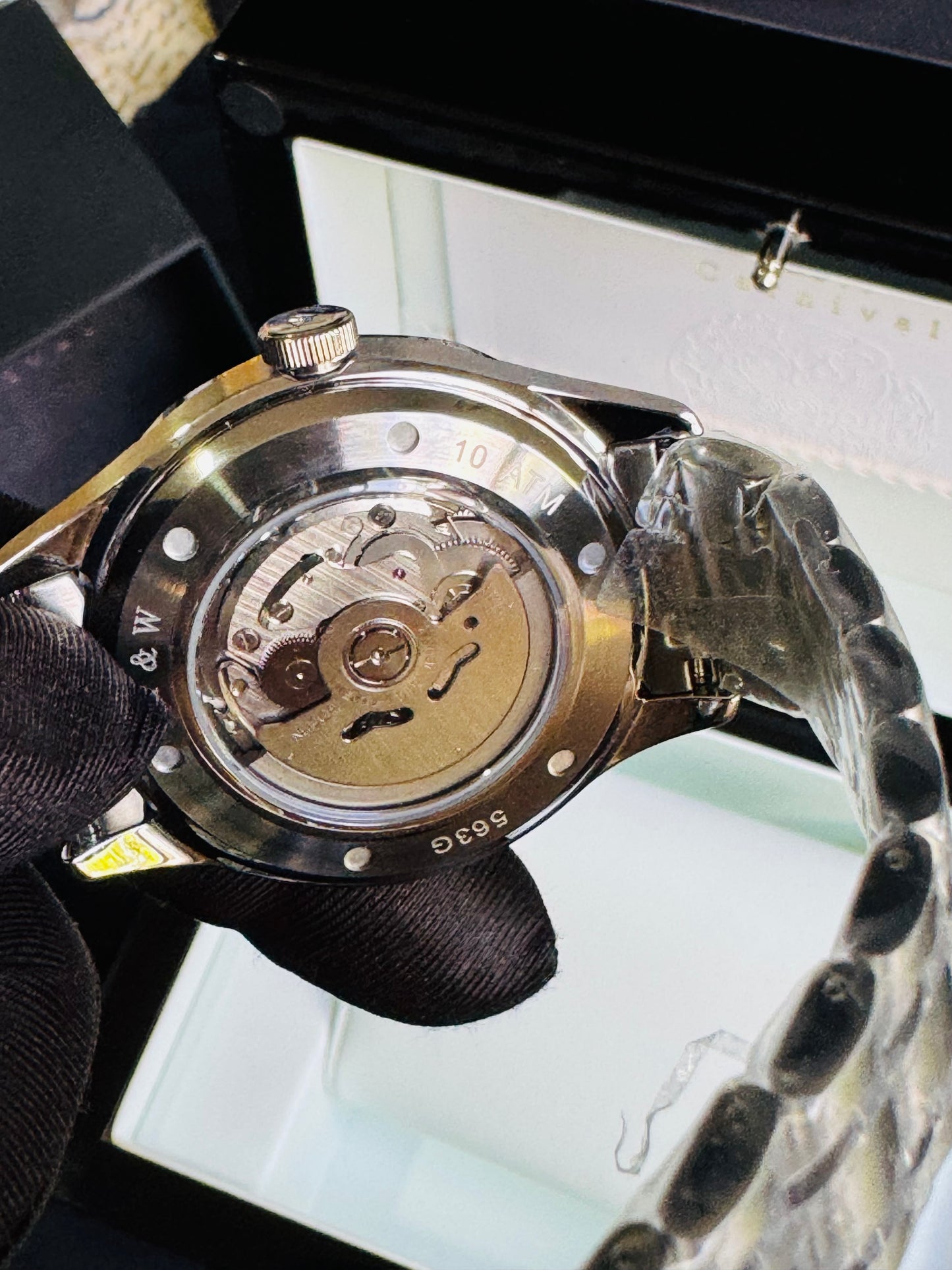 HERMOSO y ELEGANTE DISEÑO I&W AUTOMATICO- CRISTAL ZAFIRO-LUMINOSO-FECHADOR-DÍA DE LA SEMANA 💯% ORIGINAL