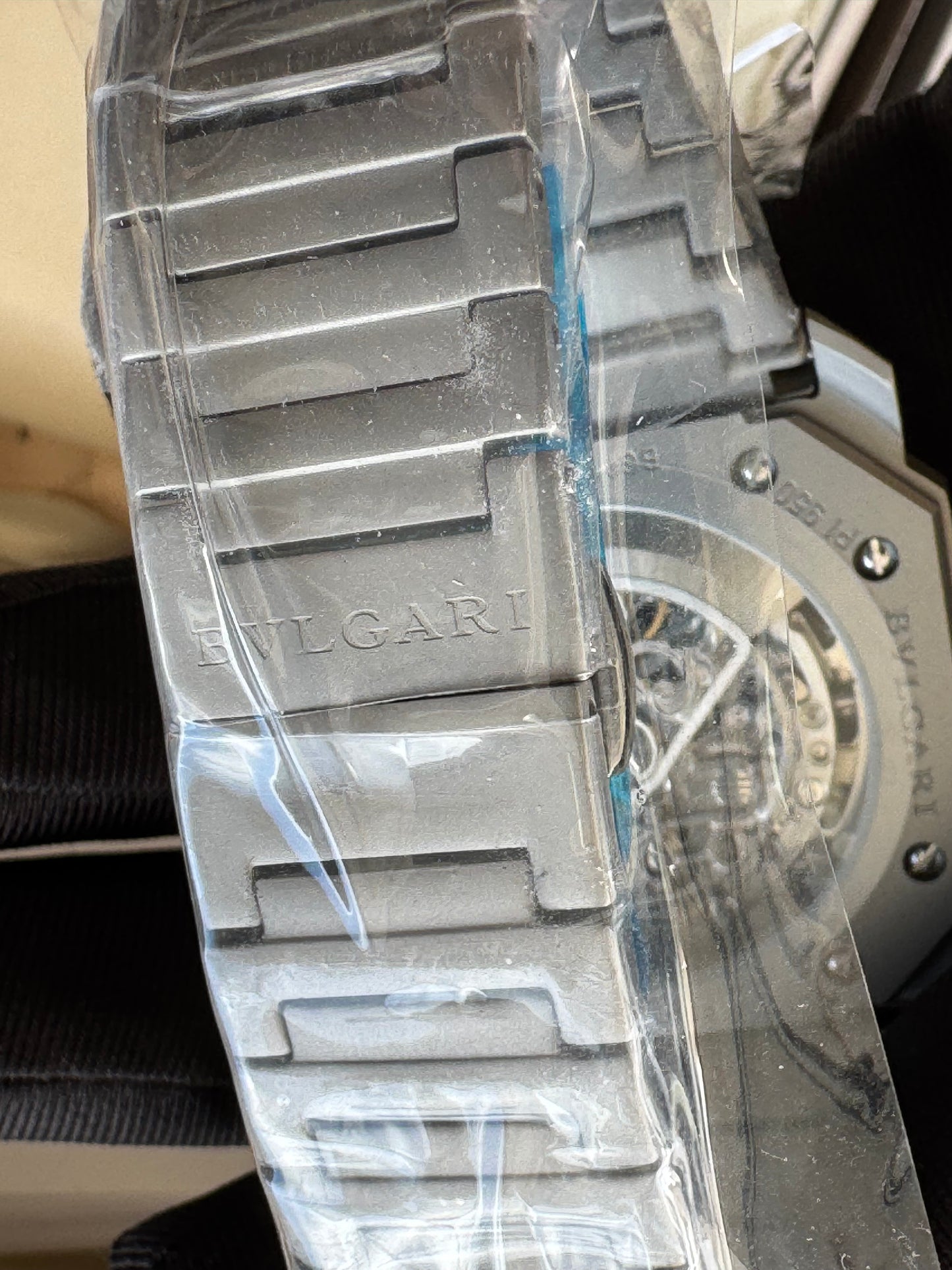 LUJOSO DISEÑO RELOJ AUTOMÁTICO MECÁNICO BVLGARI OCTO ELEGANCIA Y DISTINCIÓN