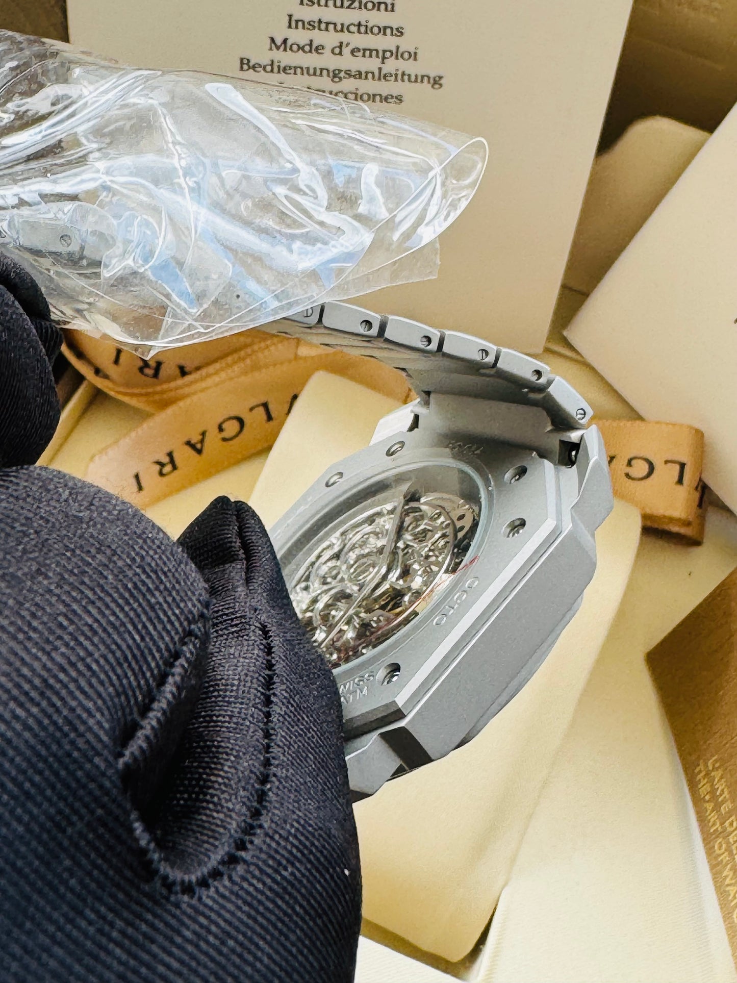 LUJOSO DISEÑO RELOJ AUTOMÁTICO MECÁNICO BVLGARI OCTO ELEGANCIA Y DISTINCIÓN