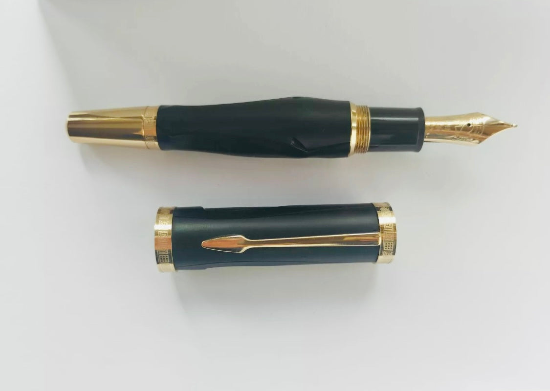 EDICIÓN LIMITADA PLUMA FUENTE MONT BLANC Writers Edition Homenaje a Homer Juego completo de pluma estilográfica con punta M INSPIRADO EN EL CABALLO DE TROYA!  Información por WhatsApp 99 81 92 84 65