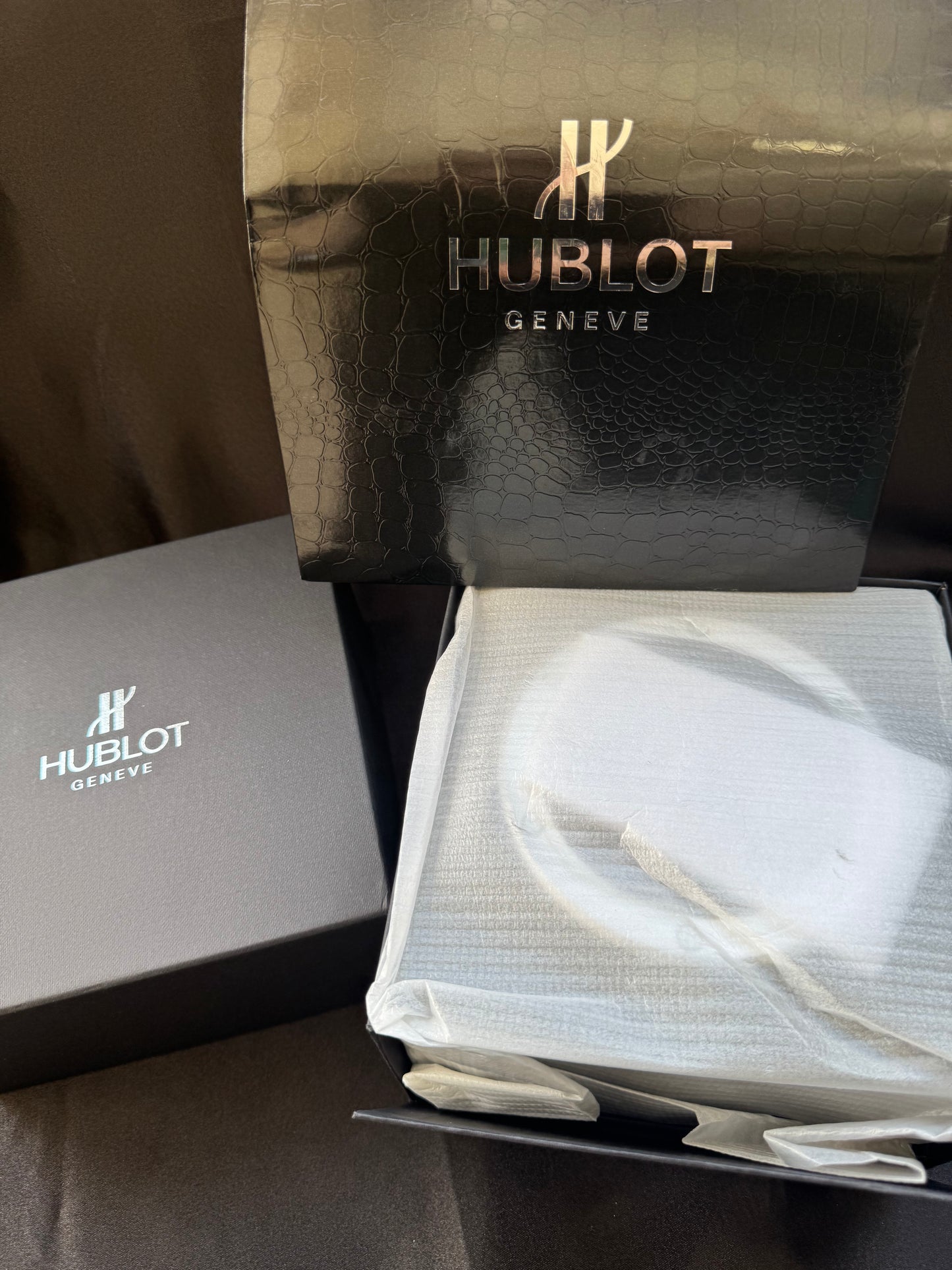 ELEGANTE Y SOFISTICADO DISEÑO RELOJ AUTOMÁTICO MECÁNICO HUBLOT EDICIÓN ESPECIAL CLÁSSIC FUSION!