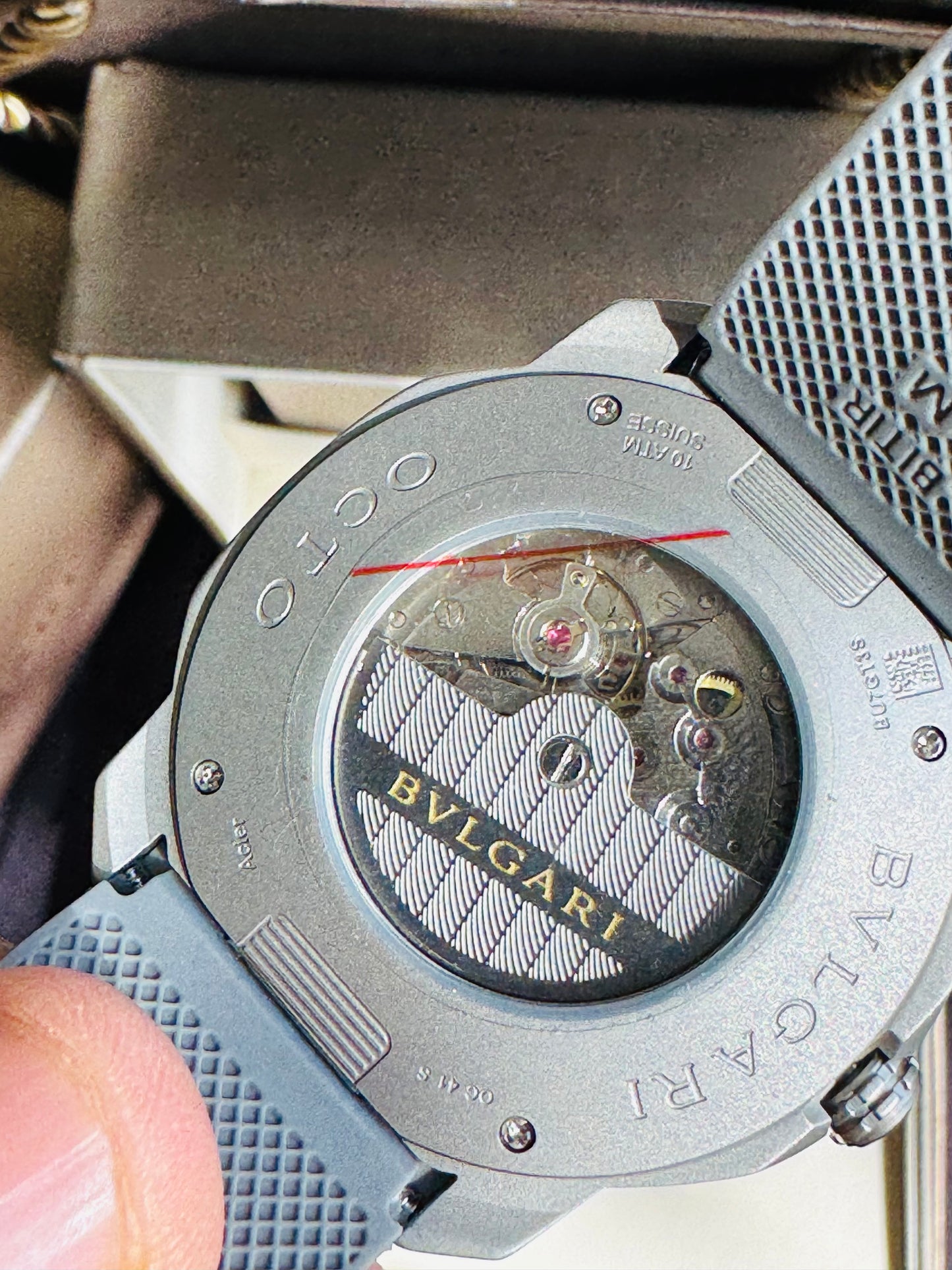 ELEGANTE RELOJ OCTO BVLGARI AUTOMÁTICO- 31 JOYAS 💎 CRISTAL ZAFIRO- FECHADOR-DISEÑO NUEVO!!!