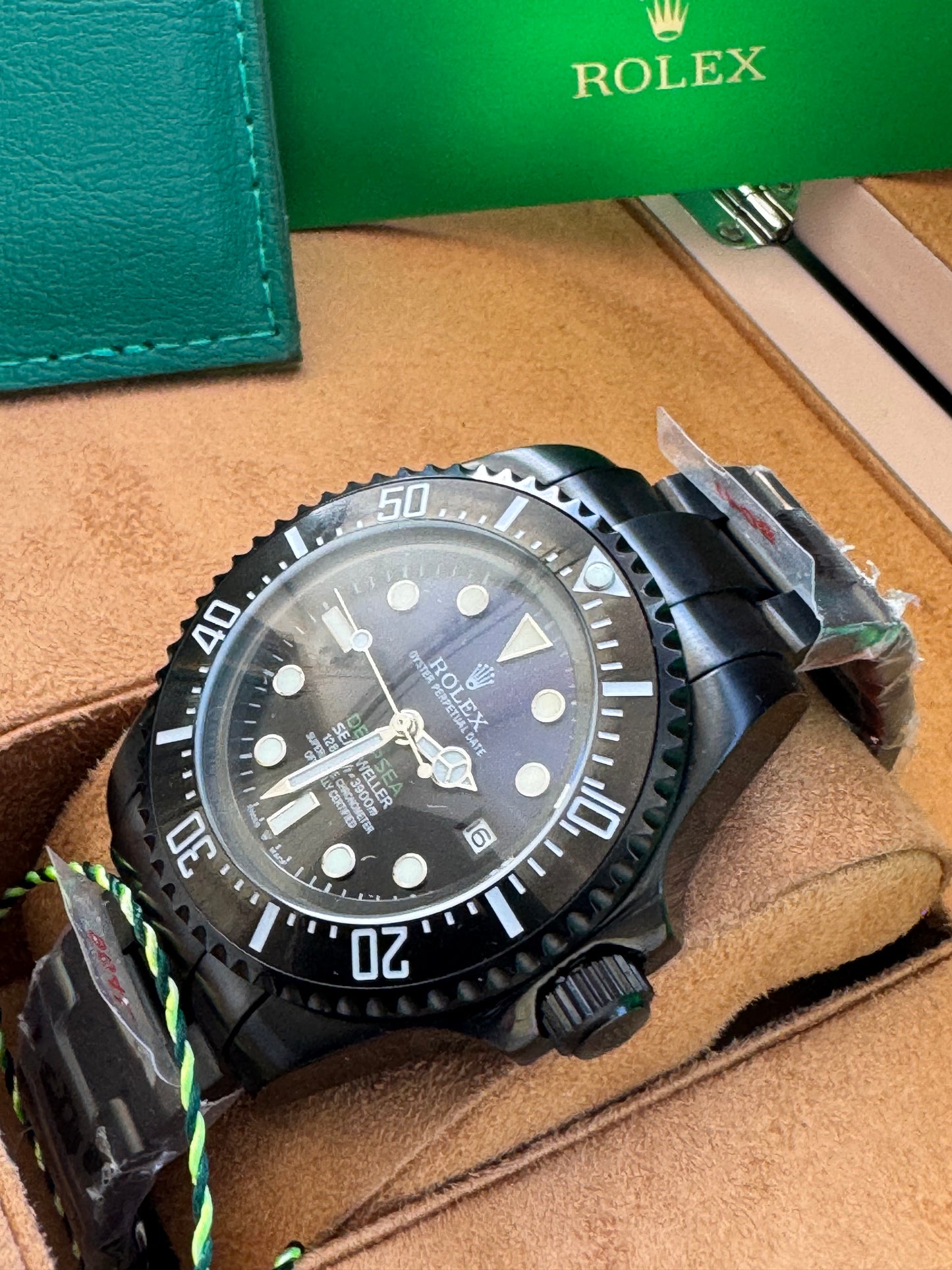 HERMOSO DISEÑO RELOJ AUTOMÁTICO MECÁNICO DEEP SEA DEWELLER VÁLVULA DE ESCAPE FECHADOR ETC;