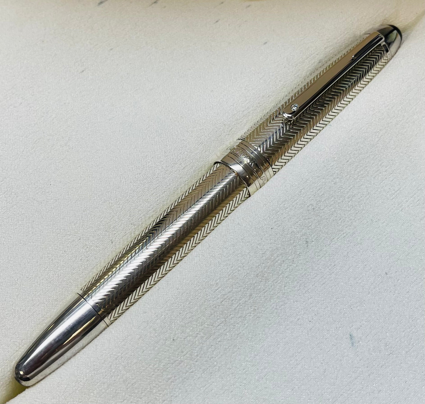 HERMOSA PLUMA FUENTE DE PLATA DE LEY 925 MACIZA CON DIAMANTE 💎 MAISTERSTUCK SOLD OUT HACE MUCHO TIEMPO ⏱️ DIFÍCIL DE CONSEGUIR