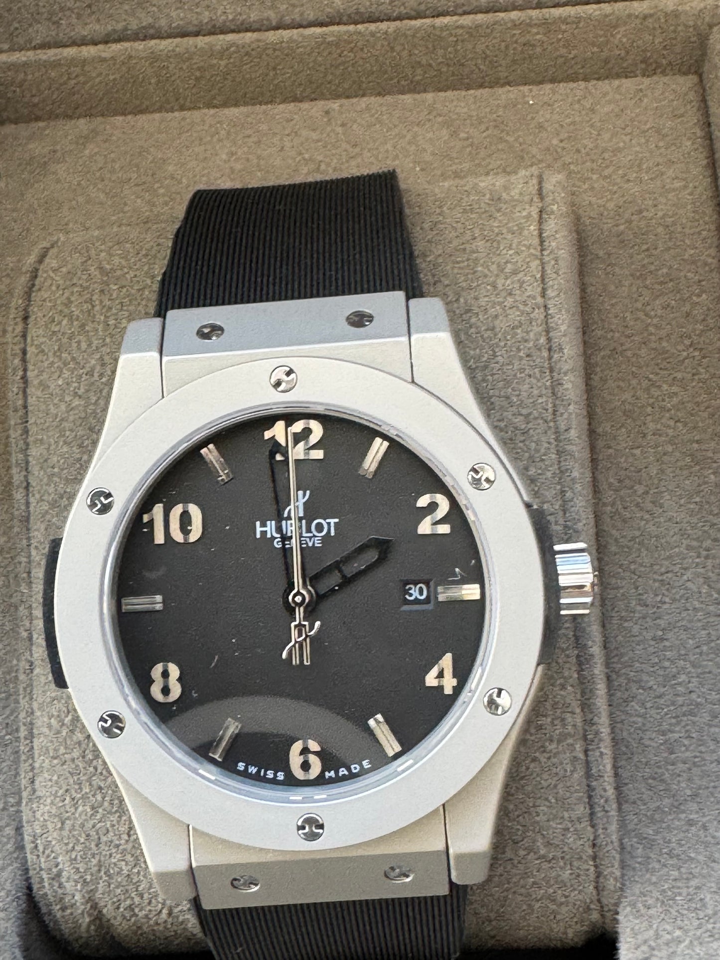 ELEGANTE Y SOFISTICADO DISEÑO RELOJ AUTOMÁTICO MECÁNICO HUBLOT EDICIÓN ESPECIAL CLÁSSIC FUSION