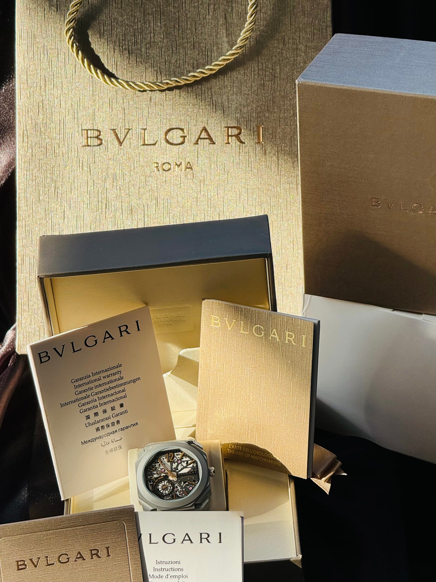 IMPONENTE Y DISTINGUIDO RELOJ AUTOMÁTICO MECÁNICO SKELETON BVLGARI OCTO! HERMOSO DISEÑO Y CALIDAD!!!

PRECIO A TRATAR 

Información por WhatsApp 99 81 92 84 65


NOTA:

No se hacen envíos 🚚  📦 💨!

Las Ventas son solo en Cancún

Nuestro Lema: No somos N