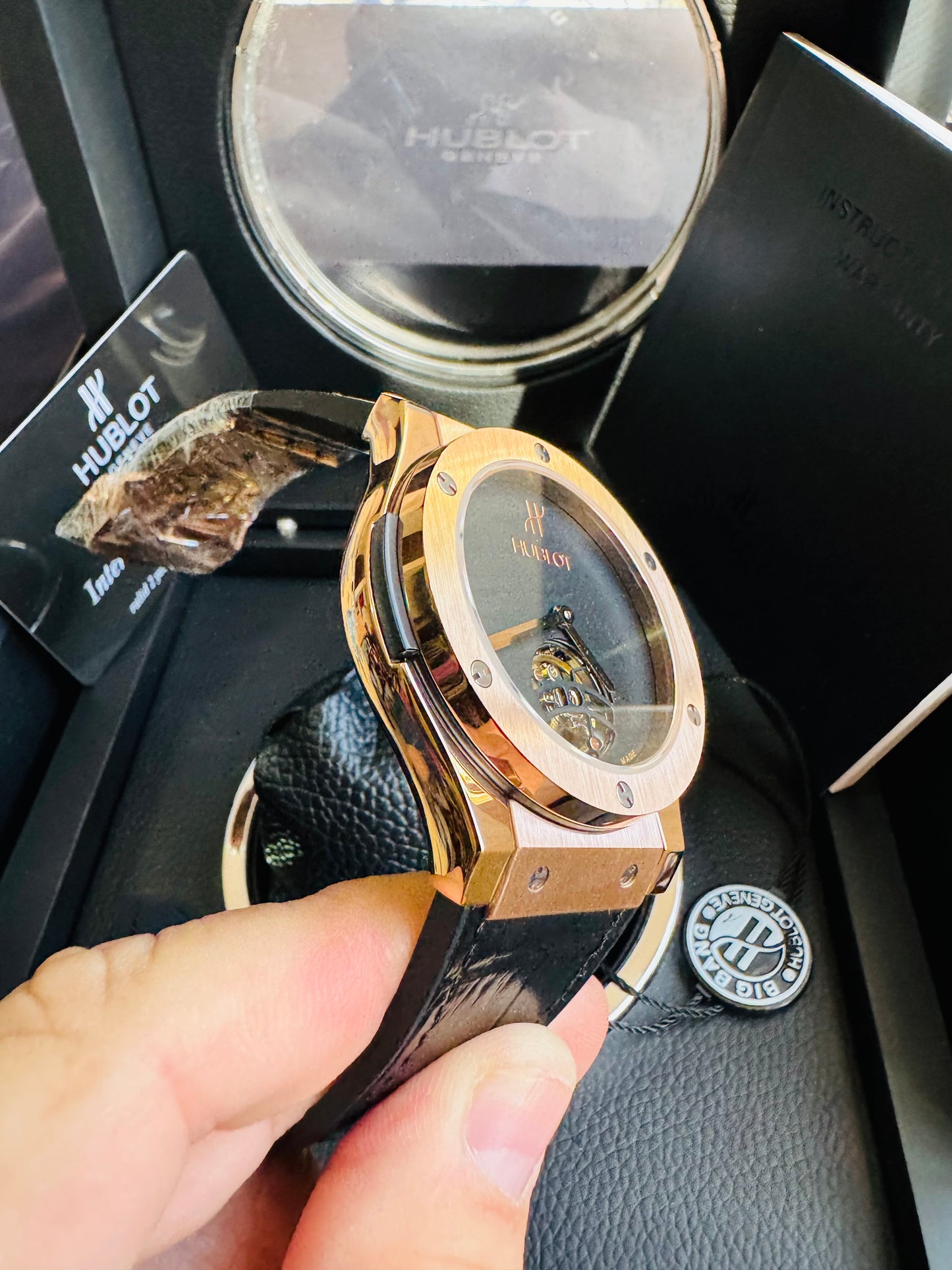 IMPRESIONANTE RELOJ AUTOMÁTICO MECÁNICO HUBLOT TOURBILLON- CRISTAL ZAFIRO-21 JOYAS-MÁXIMA ELEGANCIA!!!

PRECIO: A TRATAR

INFORMACION WHATSAPP 99 81 92 84 65

NO SE HACEN ENVÍOS 🚚